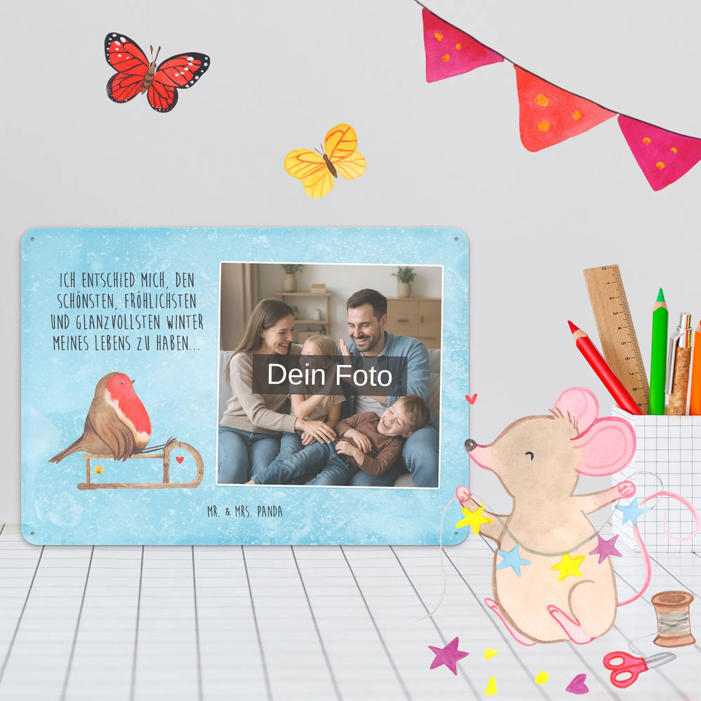 Personalisiertes Foto Blechschild Rotkehlchen Schlitten Blechschild Für Freunde Mit Wunschfoto, Nostalgieschild Mit Foto, Blechschild Mit Fotodruck, Wandschild Mit Foto, Metallschild Mit Wunschfoto, Spruchschild Mit Foto, Blechschild Für Männer Mit Foto, Dekoschild Metall Mit Foto, Blechschild Für Frauen Mit Bild, Blechschild Für Balkon Mit Wunschbild, Blechschild Mit Bild Und Namen, Design Blechschild Mit Bild, Personalisierte Wanddeko Aus Metall Mit Foto, Blechschild Mit Eigenem Bild, Blechschild Mit Wunschfoto, Vintage Blechschild Mit Wunschfoto, Retro Blechschild Mit Bild, Blechschild Küche Mit Foto, Lustiges Blechschild Mit Foto, Türschild Mit Bild, Blechschild Wohnzimmer Mit Bild, Personalisierbares Blechschild Mit Foto, Blechschild Als Geschenk Mit Bild, Foto-Blechschild Für Zuhause, Blechschild Handgemacht Mit Foto, Blechschild Für Garten Mit Foto, Metallschild Mit Foto, Blechschild Mit Foto, Blechschild Zum Aufhängen Mit Foto, Blechschild Zum Hinstellen Mit Bild, Winter, Weihnachten, Weihnachtsdeko, Nikolaus, Advent, Heiligabend, Wintermotiv, Vogel, Schlitten