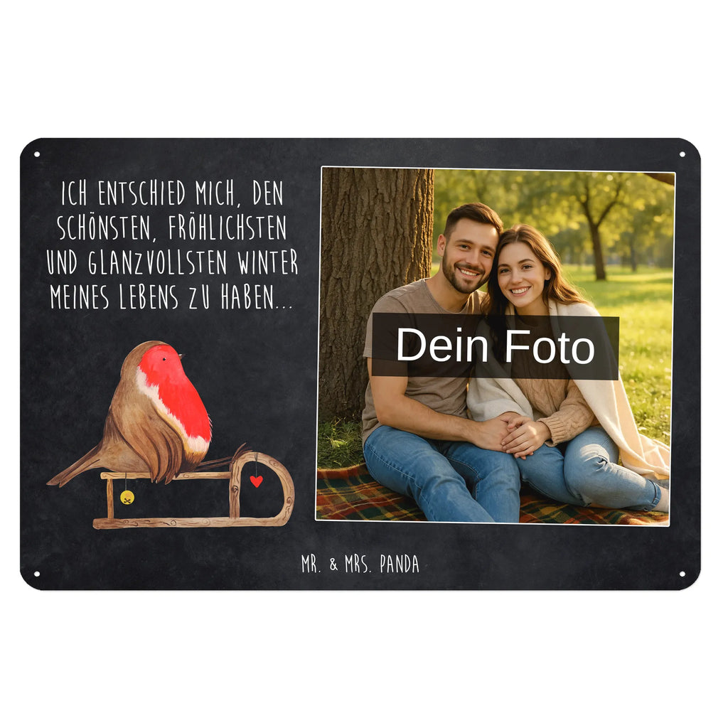 Personalisiertes Foto Blechschild Rotkehlchen Schlitten Blechschild Für Freunde Mit Wunschfoto, Nostalgieschild Mit Foto, Blechschild Mit Fotodruck, Wandschild Mit Foto, Metallschild Mit Wunschfoto, Spruchschild Mit Foto, Blechschild Für Männer Mit Foto, Dekoschild Metall Mit Foto, Blechschild Für Frauen Mit Bild, Blechschild Für Balkon Mit Wunschbild, Blechschild Mit Bild Und Namen, Design Blechschild Mit Bild, Personalisierte Wanddeko Aus Metall Mit Foto, Blechschild Mit Eigenem Bild, Blechschild Mit Wunschfoto, Vintage Blechschild Mit Wunschfoto, Retro Blechschild Mit Bild, Blechschild Küche Mit Foto, Lustiges Blechschild Mit Foto, Türschild Mit Bild, Blechschild Wohnzimmer Mit Bild, Personalisierbares Blechschild Mit Foto, Blechschild Als Geschenk Mit Bild, Foto-Blechschild Für Zuhause, Blechschild Handgemacht Mit Foto, Blechschild Für Garten Mit Foto, Metallschild Mit Foto, Blechschild Mit Foto, Blechschild Zum Aufhängen Mit Foto, Blechschild Zum Hinstellen Mit Bild, Winter, Weihnachten, Weihnachtsdeko, Nikolaus, Advent, Heiligabend, Wintermotiv, Vogel, Schlitten