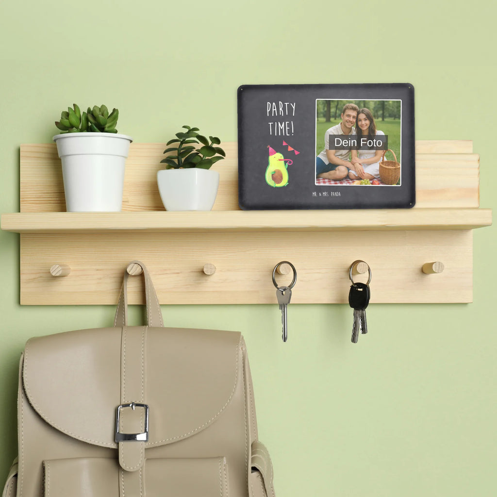 Spersonalizowany metalowy szyld ze zdjęciem Awokado Czas na imprezę Dekoschild Metall Mit Foto, Blechschild Für Freunde Mit Wunschfoto, Blechschild Für Garten Mit Foto, Blechschild Für Balkon Mit Wunschbild, Blechschild Mit Foto, Blechschild Mit Bild Und Namen, Vintage Blechschild Mit Wunschfoto, Blechschild Handgemacht Mit Foto, Metallschild Mit Foto, Nostalgieschild Mit Foto, Foto-Blechschild Für Zuhause, Personalisierte Wanddeko Aus Metall Mit Foto, Design Blechschild Mit Bild, Blechschild Als Geschenk Mit Bild, Blechschild Zum Aufhängen Mit Foto, Blechschild Für Frauen Mit Bild, Türschild Mit Bild, Personalisierbares Blechschild Mit Foto, Blechschild Mit Eigenem Bild, Metallschild Mit Wunschfoto, Blechschild Zum Hinstellen Mit Bild, Lustiges Blechschild Mit Foto, Blechschild Wohnzimmer Mit Bild, Blechschild Mit Wunschfoto, Wandschild Mit Foto, Spruchschild Mit Foto, Blechschild Küche Mit Foto, Blechschild Für Männer Mit Foto, Retro Blechschild Mit Bild, Blechschild Mit Fotodruck, Avocado, Veggie, Vegan, Gesund