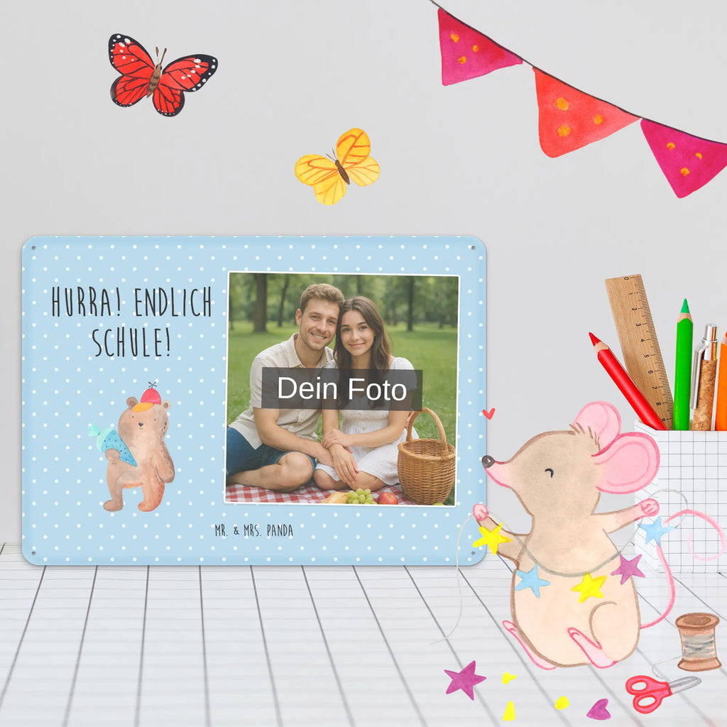 Spersonalizowany metalowy szyld ze zdjęciem Niedźwiedź Torebka szkolna Blechschild Wohnzimmer Mit Bild, Blechschild Zum Hinstellen Mit Bild, Blechschild Mit Wunschfoto, Personalisierbares Blechschild Mit Foto, Türschild Mit Bild, Dekoschild Metall Mit Foto, Blechschild Küche Mit Foto, Blechschild Mit Foto, Lustiges Blechschild Mit Foto, Vintage Blechschild Mit Wunschfoto, Blechschild Zum Aufhängen Mit Foto, Blechschild Für Garten Mit Foto, Metallschild Mit Foto, Blechschild Für Freunde Mit Wunschfoto, Metallschild Mit Wunschfoto, Retro Blechschild Mit Bild, Spruchschild Mit Foto, Blechschild Mit Fotodruck, Foto-Blechschild Für Zuhause, Blechschild Handgemacht Mit Foto, Nostalgieschild Mit Foto, Blechschild Für Männer Mit Foto, Personalisierte Wanddeko Aus Metall Mit Foto, Blechschild Für Balkon Mit Wunschbild, Blechschild Mit Eigenem Bild, Blechschild Als Geschenk Mit Bild, Blechschild Mit Bild Und Namen, Blechschild Für Frauen Mit Bild, Design Blechschild Mit Bild, Wandschild Mit Foto, Bär, Teddy, Teddybär, Grundschule, Einschulung Geschenk, Bär Motiv, Schule Geschenk, Schultüte, Schulbeginn, Schulanfang, Erster Schultag Geschenk