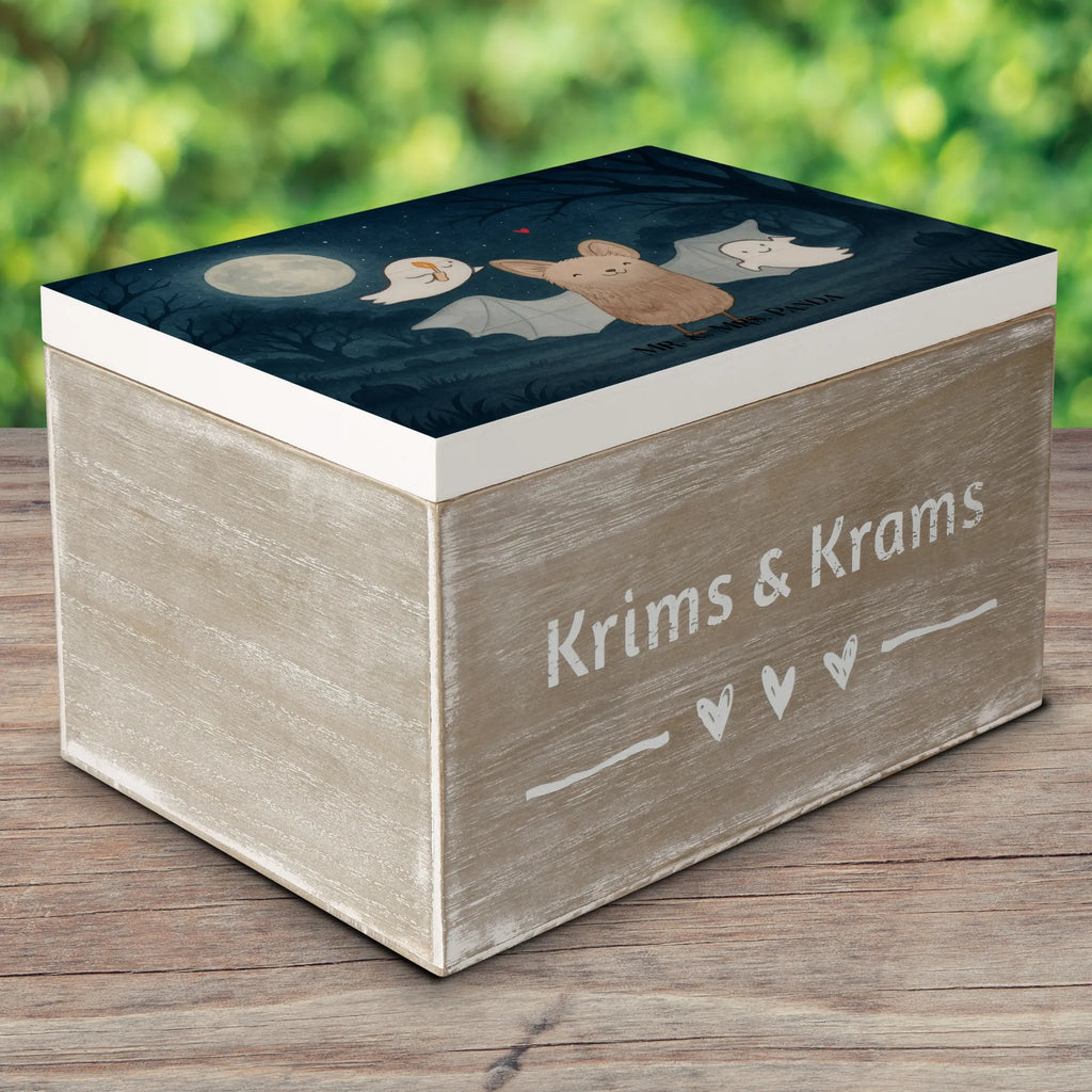Holzkiste Fledermaus Gespenster Design Schatzkiste, Geschenkdose, Erinnerungsbox, Dekokiste, Erinnerungskiste, Truhe, Aufbewahrungsbox, Holzkiste, XXL, Kiste, Schatulle, Geschenkbox, Halloween, Deko, Martinssingen, Dekoration, Geschenke, Schenken, Fledermaus, Süßes sonst gibt's saures, Halloween Deko, Trick or Treat, Gespenster