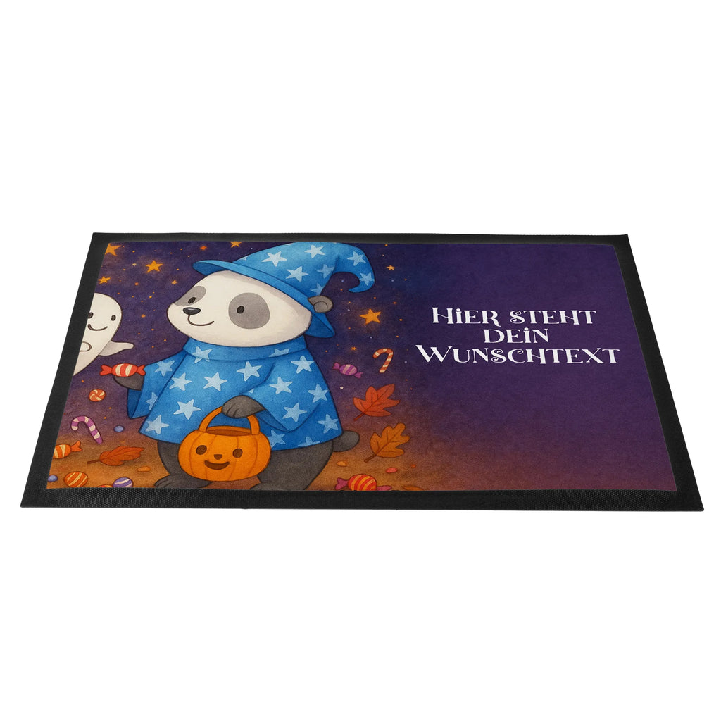 Personalisierte Fußmatte Panda Zauberer Design Namensfussmatte, Bedrucken, Fußmatte Bedrucken, Personalisierung, Türvorleger Personalisiert, Personalisiert, Fußmatte mit Namen, Türvorleger mit Namen, Personalisierte Fußmatte, Haustürmatte Personalisiert, Wunschnamen, Geschenke, Schenken, Deko, Dekoration, Halloween, Martinssingen, Zauberer, Gespenst, Panda, Süßes Sonst Gibt's Saures, Halloween Deko, Trick Or Treat