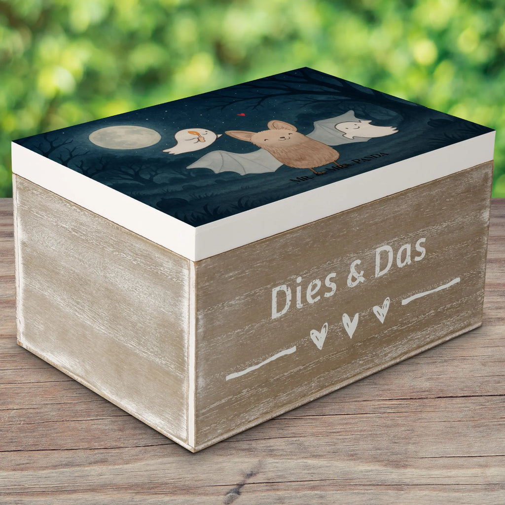 Holzkiste Fledermaus Gespenster Design Schatzkiste, Geschenkdose, Erinnerungsbox, Dekokiste, Erinnerungskiste, Truhe, Aufbewahrungsbox, Holzkiste, XXL, Kiste, Schatulle, Geschenkbox, Halloween, Deko, Martinssingen, Dekoration, Geschenke, Schenken, Fledermaus, Süßes sonst gibt's saures, Halloween Deko, Trick or Treat, Gespenster