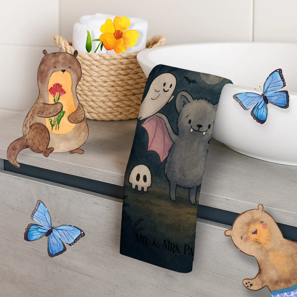 Gästehandtuch Fledermaus Dracula Design Gästehandtuch Badezimmer, Gästehandtuch Schwarz, Gästehandtuch Grau, Gästehandtuch Für Hotels, Handtuch Für Gäste, Gästehandtuch Bunt, Gästehandtuch 30x50, Gästehandtuch Schnell Trocknend, Gästehandtuch Strapazierfähig, Gästehandtücher, Gästehandtuch Bio Baumwolle, Gästehandtuch Weich, Gästehandtuch Baumwolle, Handtuch Für Gäste-WC, Gästehandtuch Klassisch, Handtuch Gästeformat, Gästehandtuch Pflegeleicht, Gästehandtuch Hochwertig, Gästehandtuch Beige, Gästehandtuch Bad, Handtuch Gästezimmer, Gästehandtuch Mit Bordüre, Waschhandtuch, Gästehandtuch Ökologisch, Gästehandtuch Modern, Handtuch Klein, Handtuch Für Toilette, Kleines Handtuch, Gästehandtuch Nachhaltig, Gästehandtuch Weiß, Gäste-Tuch, Gästehandtuch, Gästehandtuch Set, Gästehandtuch Saugfähig, Gästehandtuch Waschbar, Gästehandtuch Mit Muster, Halloween, Deko, Martinssingen, Dekoration, Geschenke, Schenken