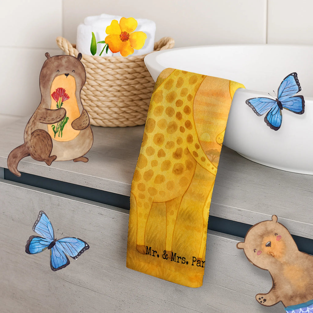 Gästehandtuch Giraffe Kind Design Gästehandtuch, Gästehandtücher, Handtuch Für Gäste, Gäste-Tuch, Kleines Handtuch, Handtuch Klein, Waschhandtuch, Handtuch Für Gäste-WC, Handtuch Für Toilette, Gästehandtuch Bad, Gästehandtuch Badezimmer, Handtuch Gästezimmer, Gästehandtuch Für Hotels, Gästehandtuch 30x50, Gästehandtuch Set, Gästehandtuch Baumwolle, Gästehandtuch Bio Baumwolle, Gästehandtuch Saugfähig, Gästehandtuch Weich, Gästehandtuch Hochwertig, Gästehandtuch Pflegeleicht, Gästehandtuch Waschbar, Gästehandtuch Strapazierfähig, Gästehandtuch Schnell Trocknend, Gästehandtuch Weiß, Gästehandtuch Beige, Gästehandtuch Grau, Gästehandtuch Schwarz, Gästehandtuch Bunt, Gästehandtuch Mit Muster, Gästehandtuch Mit Bordüre, Gästehandtuch Modern, Gästehandtuch Klassisch, Handtuch Gästeformat, Gästehandtuch Nachhaltig, Gästehandtuch Ökologisch, Afrika, Wildtiere, Giraffe, Kind, Mutter, Mama, Tochter, Sohn, Lieblingsmensch