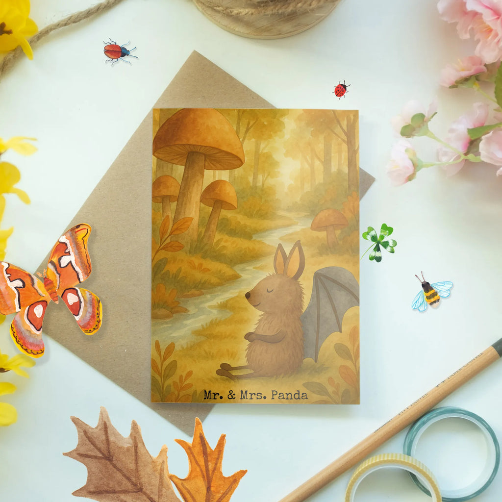 Grußkarte Fledermaus Sitzen Design Glückwunschkarte, Ansichtskarten, Grußkarte, Karte, Geburtstagskarte, Einladungskarte, Hochzeitskarte, Klappkarte, Tiermotive, Gute Laune, lustige Sprüche, Tiere, Motivation, entspannen, Fledermäuse, Fledermaus