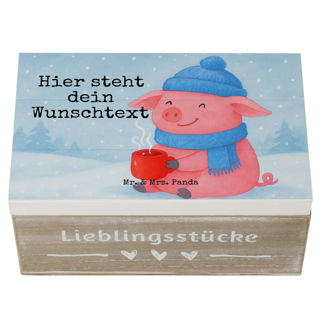 Personalisierte Holzkiste Schweinchen Glühwein Design Erinnerungsbox Personalisiert, Dekokiste Personalisiert, mit Namen, Erinnerungskiste Personalisiert, Dekokiste mit Namen, Schatzkiste mit Namen, GEschenkdose personalisiert, Aufbewahrungsbox Personalisiert, Schatulle Personalisiert, Holzkiste Personalisiert, Aufbewahrungsbox mit Namen, Holzkiste mit Namen, Truhe mit Namen, Schatulle mit Namen, Schatzkiste Personalisiert, Erinnerungskiste, Truhe Personalisiert, Kiste mit Namen, Kiste Personalisiert, Erinnerungsbox mit Namen, Geschenkbox personalisiert, Winter, Weihnachten, Weihnachtsdeko, Nikolaus, Advent, Heiligabend, Wintermotiv, Weihnachtsmarkt, Betrunken, Glühwein, Spruch