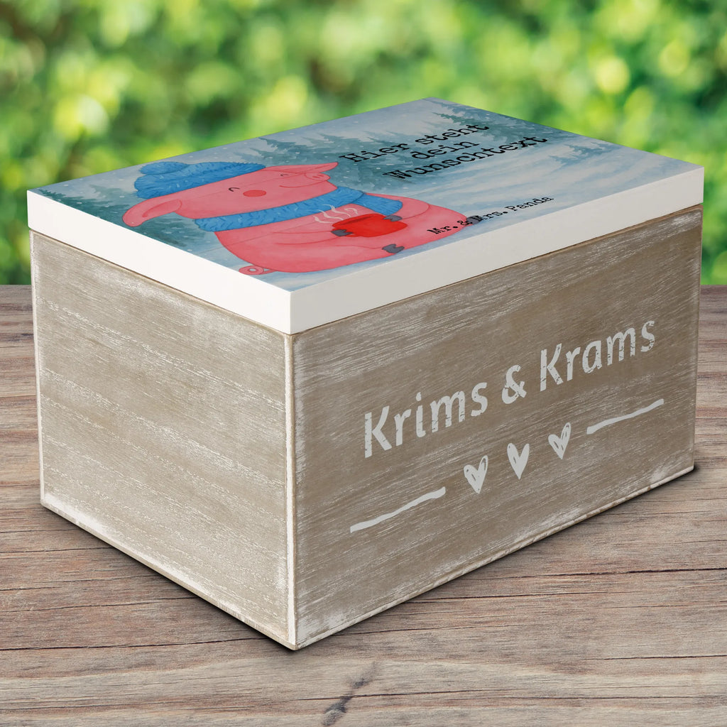Personalisierte Holzkiste Schwein Glühwein Design Holzkiste mit Namen, Geschenkbox personalisiert, Dekokiste Personalisiert, Kiste mit Namen, Schatulle mit Namen, Erinnerungskiste, Dekokiste mit Namen, mit Namen, Aufbewahrungsbox Personalisiert, Erinnerungsbox Personalisiert, Schatulle Personalisiert, Erinnerungsbox mit Namen, Holzkiste Personalisiert, Schatzkiste mit Namen, Truhe Personalisiert, Aufbewahrungsbox mit Namen, Kiste Personalisiert, Erinnerungskiste Personalisiert, Schatzkiste Personalisiert, Truhe mit Namen, GEschenkdose personalisiert, Winter, Weihnachten, Weihnachtsdeko, Nikolaus, Advent, Heiligabend, Wintermotiv, Weihnachtsmarkt, Glühwein, Glühschwein, Punsch