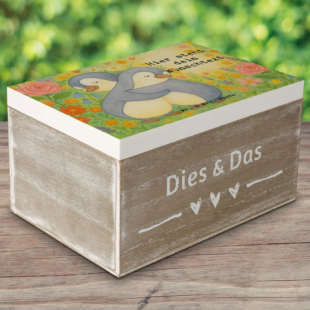 Personalisierte Holzkiste Pinguin Beste Freundin der Welt Design mit Namen, Erinnerungsbox Personalisiert, Geschenkbox personalisiert, Erinnerungsbox mit Namen, Truhe mit Namen, Erinnerungskiste, Kiste mit Namen, Aufbewahrungsbox mit Namen, Schatulle mit Namen, Holzkiste Personalisiert, GEschenkdose personalisiert, Schatzkiste Personalisiert, Aufbewahrungsbox Personalisiert, Schatulle Personalisiert, Holzkiste mit Namen, Truhe Personalisiert, Dekokiste mit Namen, Kiste Personalisiert, Schatzkiste mit Namen, Erinnerungskiste Personalisiert, Dekokiste Personalisiert, für, Dankeschön, Geschenk, Schenken, Geburtstag, Geburtstagsgeschenk, Geschenkidee, Danke, Bedanken, Mitbringsel, Freude machen, Geschenktipp, beste, Ehefrau, Freundinnen, bff, Freundin, Jahrestag, Frau, bae, beste Freundin, Spruch, Freundschaft. Liebste