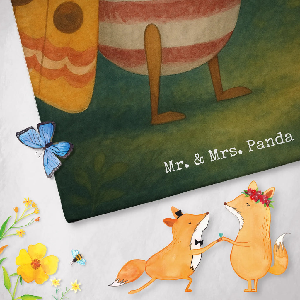 Personalisiertes Badehandtuch Nachtfalter Fähnchen Design Badetuch mit Namen, Saunatuch mit Namen, Duschtuch mit Namen, Kinder Handtuch mit Namen, Personalisiertes Badetuch, Strandtuch mit Namen, Personalisiertes Handtuch, Tiermotive, Gute Laune, lustige Sprüche, Tiere, süß, Was kostet die Welt, Käfer, Nachtfalter, Spruch witzig, Küche Deko, Spruch lustig, niedlich