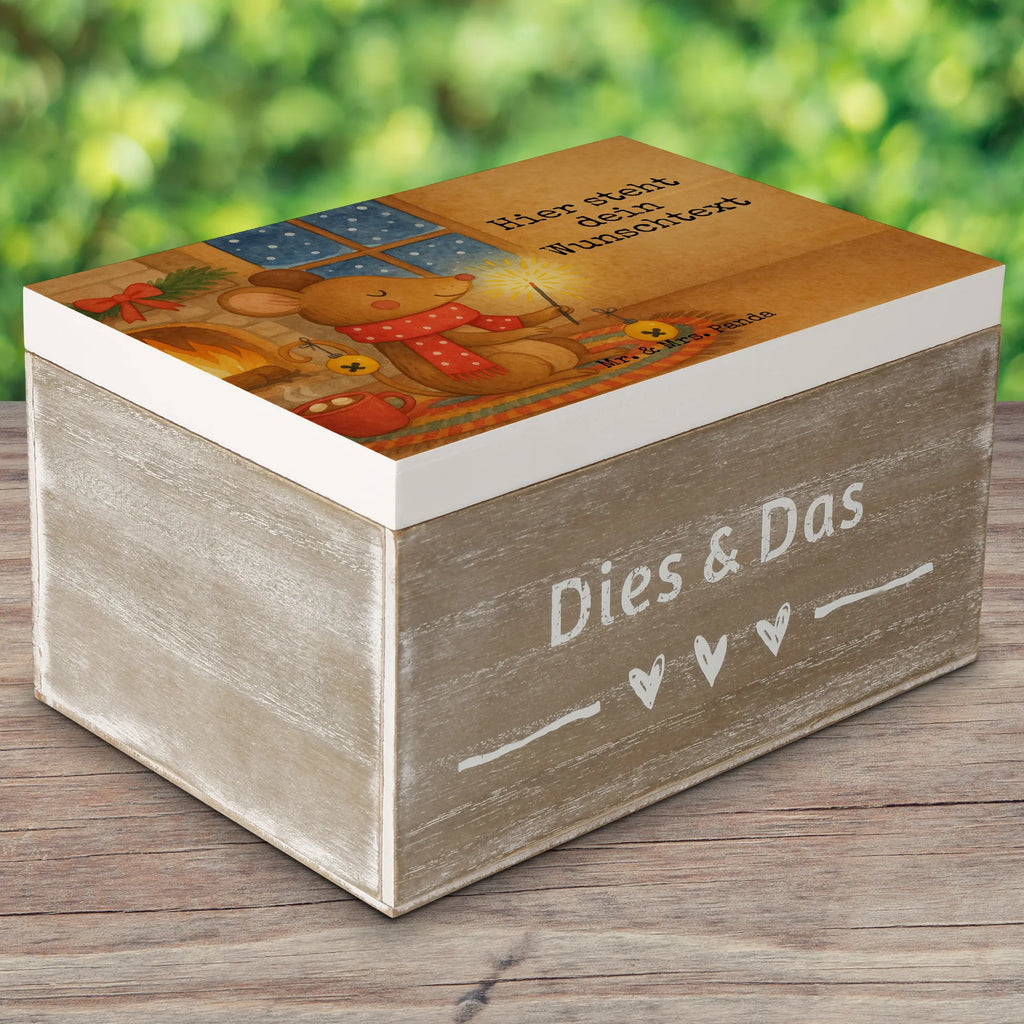 Personalisierte Holzkiste Maus Weihnachten Design Geschenkbox personalisiert, Holzkiste mit Namen, Erinnerungskiste, Holzkiste Personalisiert, mit Namen, Kiste Personalisiert, Truhe mit Namen, Aufbewahrungsbox Personalisiert, Truhe Personalisiert, Dekokiste Personalisiert, Schatulle Personalisiert, Erinnerungsbox Personalisiert, Dekokiste mit Namen, Schatzkiste mit Namen, Erinnerungsbox mit Namen, Schatulle mit Namen, Erinnerungskiste Personalisiert, Schatzkiste Personalisiert, Aufbewahrungsbox mit Namen, Kiste mit Namen, GEschenkdose personalisiert, Winter, Weihnachten, Weihnachtsdeko, Nikolaus, Advent, Heiligabend, Wintermotiv, Mäuschen, Weihnachtsmotiv, Maus, Weihnachtsgruß, Frohe Weihnachten, Weihnachtswunder