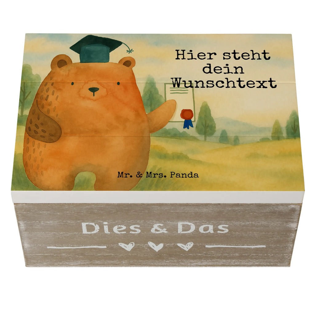 Personalisierte Holzkiste Bär Prüfung Design Dekokiste mit Namen, Erinnerungskiste, Aufbewahrungsbox mit Namen, Erinnerungsbox Personalisiert, Holzkiste Personalisiert, Truhe Personalisiert, Kiste mit Namen, Aufbewahrungsbox Personalisiert, Truhe mit Namen, Kiste Personalisiert, GEschenkdose personalisiert, Schatzkiste Personalisiert, Geschenkbox personalisiert, Erinnerungskiste Personalisiert, Erinnerungsbox mit Namen, mit Namen, Schatzkiste mit Namen, Schatulle Personalisiert, Holzkiste mit Namen, Schatulle mit Namen, Dekokiste Personalisiert, Bär, Teddy, Teddybär, Zeugnis, Abschluss, Prüfung bestanden, Abitur, Prüfungen, Abschlusszeugnis