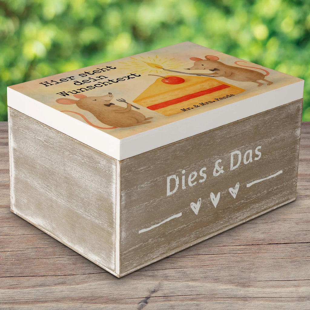 Personalisierte Holzkiste Mäuse Kuchen Design Erinnerungsbox mit Namen, Schatzkiste Personalisiert, Kiste Personalisiert, Truhe mit Namen, Schatulle mit Namen, Aufbewahrungsbox Personalisiert, Dekokiste mit Namen, Kiste mit Namen, Truhe Personalisiert, GEschenkdose personalisiert, Dekokiste Personalisiert, mit Namen, Erinnerungsbox Personalisiert, Erinnerungskiste Personalisiert, Aufbewahrungsbox mit Namen, Geschenkbox personalisiert, Holzkiste mit Namen, Holzkiste Personalisiert, Schatulle Personalisiert, Schatzkiste mit Namen, Erinnerungskiste, Geburtstag, Geburtstagsgeschenk, Geschenk, Kuchen, Party, Leben, Glück, Mäuse, Maus