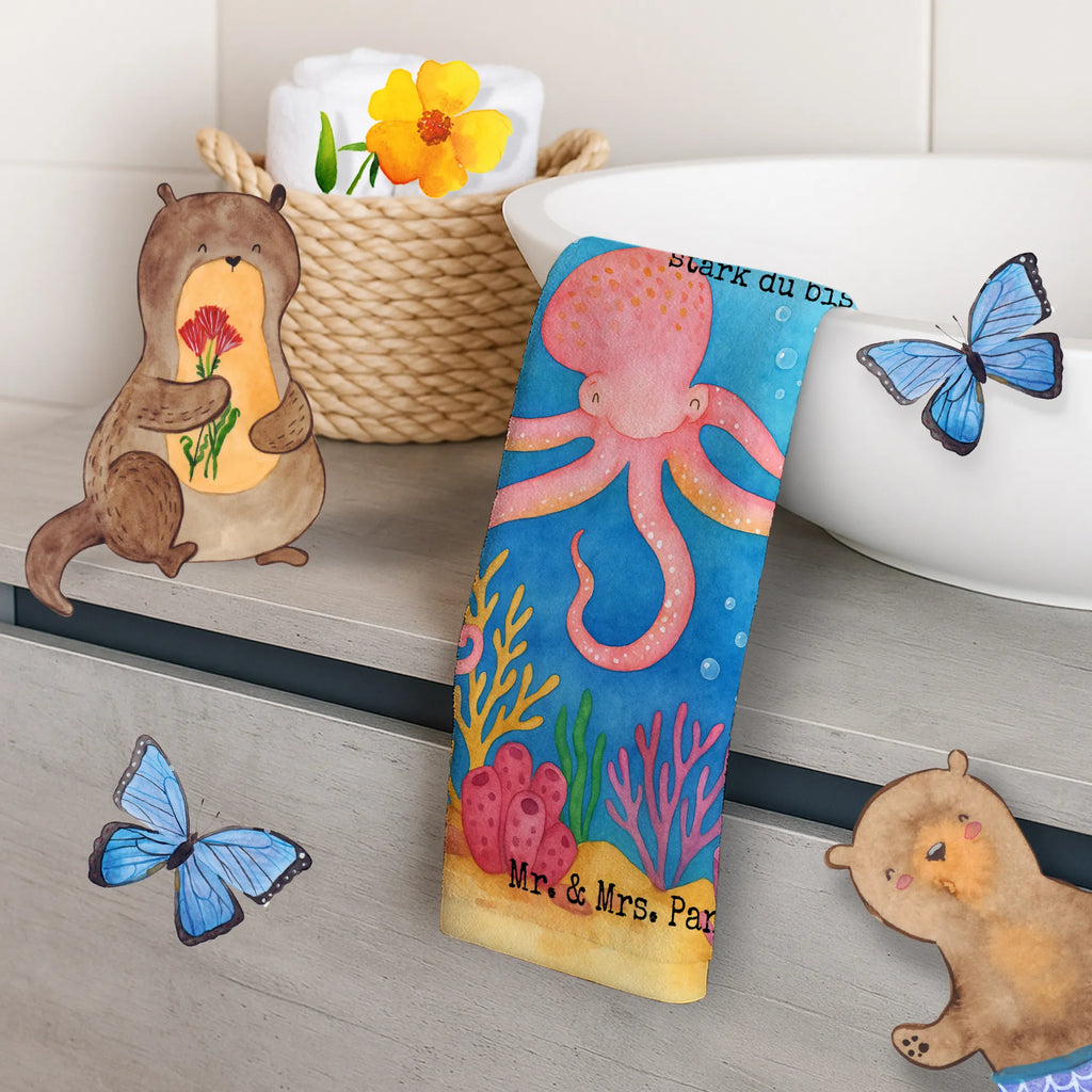 Gästehandtuch Tintenfisch Design Gästehandtuch, Gästehandtücher, Handtuch Für Gäste, Gäste-Tuch, Kleines Handtuch, Handtuch Klein, Waschhandtuch, Handtuch Für Gäste-WC, Handtuch Für Toilette, Gästehandtuch Bad, Gästehandtuch Badezimmer, Handtuch Gästezimmer, Gästehandtuch Für Hotels, Gästehandtuch 30x50, Gästehandtuch Set, Gästehandtuch Baumwolle, Gästehandtuch Bio Baumwolle, Gästehandtuch Saugfähig, Gästehandtuch Weich, Gästehandtuch Hochwertig, Gästehandtuch Pflegeleicht, Gästehandtuch Waschbar, Gästehandtuch Strapazierfähig, Gästehandtuch Schnell Trocknend, Gästehandtuch Weiß, Gästehandtuch Beige, Gästehandtuch Grau, Gästehandtuch Schwarz, Gästehandtuch Bunt, Gästehandtuch Mit Muster, Gästehandtuch Mit Bordüre, Gästehandtuch Modern, Gästehandtuch Klassisch, Handtuch Gästeformat, Gästehandtuch Nachhaltig, Gästehandtuch Ökologisch, Tiermotive, Gute Laune, lustige Sprüche, Tiere, Meer, Meerestier, Krake, Tintenfisch, Arme, Wasser, Ozean