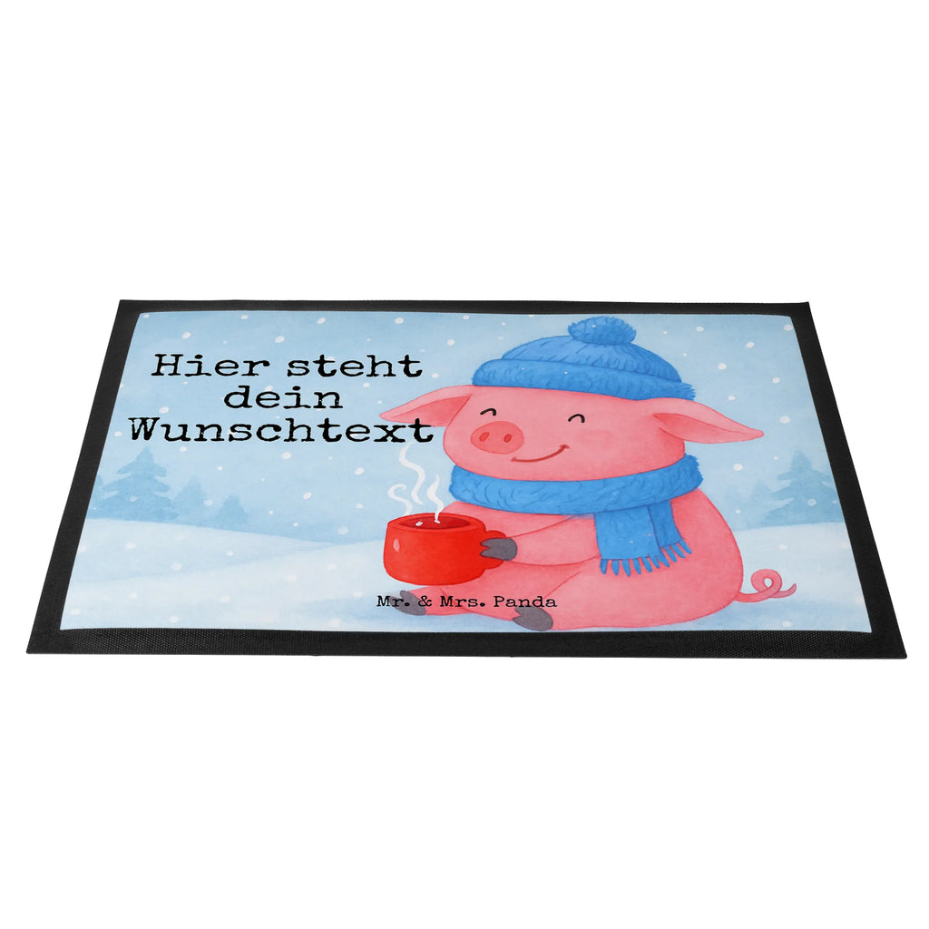 Personalisierte Fußmatte Schweinchen Glühwein Design Wunschnamen, Personalisieruung, Türvorleger personalisiert, Personalisiert, Personalisierte Fußmatte, Bedrucken, Fußmatte bedrucken, Haustürmatte personalisiert, Namensfussmatte, Fußmatte mit Namen, Türvorleger mit Namen, Winter, Weihnachten, Weihnachtsdeko, Nikolaus, Advent, Heiligabend, Wintermotiv, Weihnachtsmarkt, Spruch, Glühwein, Betrunken