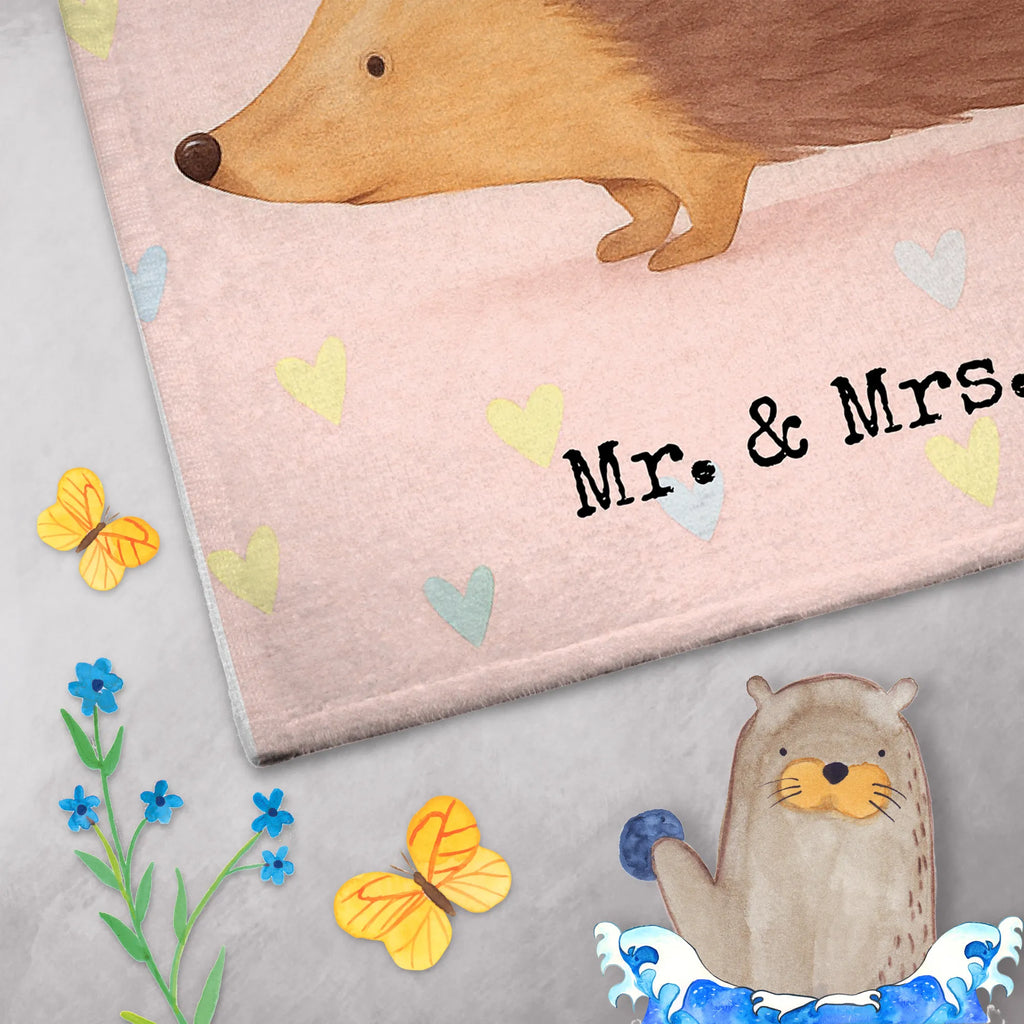 Guest towel Hedgehog hearts Design Gästehandtuch, Gästehandtücher, Handtuch Für Gäste, Gäste-Tuch, Kleines Handtuch, Handtuch Klein, Waschhandtuch, Handtuch Für Gäste-WC, Handtuch Für Toilette, Gästehandtuch Bad, Gästehandtuch Badezimmer, Handtuch Gästezimmer, Gästehandtuch Für Hotels, Gästehandtuch 30x50, Gästehandtuch Set, Gästehandtuch Baumwolle, Gästehandtuch Bio Baumwolle, Gästehandtuch Saugfähig, Gästehandtuch Weich, Gästehandtuch Hochwertig, Gästehandtuch Pflegeleicht, Gästehandtuch Waschbar, Gästehandtuch Strapazierfähig, Gästehandtuch Schnell Trocknend, Gästehandtuch Weiß, Gästehandtuch Beige, Gästehandtuch Grau, Gästehandtuch Schwarz, Gästehandtuch Bunt, Gästehandtuch Mit Muster, Gästehandtuch Mit Bordüre, Gästehandtuch Modern, Gästehandtuch Klassisch, Handtuch Gästeformat, Gästehandtuch Nachhaltig, Gästehandtuch Ökologisch, Tiermotive, Gute Laune, lustige Sprüche, Tiere, Liebe, Herz, Herzen, Igel, Vertrauen, Kuss, Leben