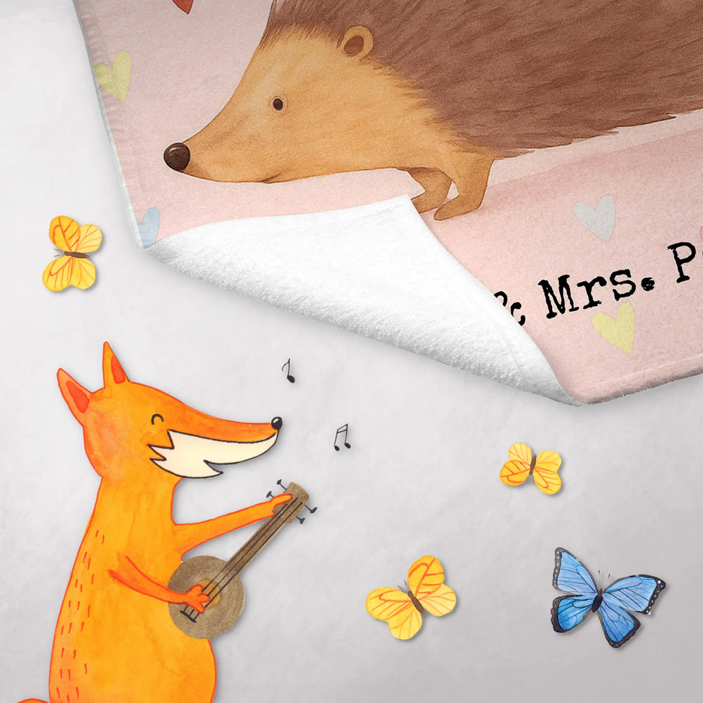 Guest towel Hedgehog hearts Design Gästehandtuch, Gästehandtücher, Handtuch Für Gäste, Gäste-Tuch, Kleines Handtuch, Handtuch Klein, Waschhandtuch, Handtuch Für Gäste-WC, Handtuch Für Toilette, Gästehandtuch Bad, Gästehandtuch Badezimmer, Handtuch Gästezimmer, Gästehandtuch Für Hotels, Gästehandtuch 30x50, Gästehandtuch Set, Gästehandtuch Baumwolle, Gästehandtuch Bio Baumwolle, Gästehandtuch Saugfähig, Gästehandtuch Weich, Gästehandtuch Hochwertig, Gästehandtuch Pflegeleicht, Gästehandtuch Waschbar, Gästehandtuch Strapazierfähig, Gästehandtuch Schnell Trocknend, Gästehandtuch Weiß, Gästehandtuch Beige, Gästehandtuch Grau, Gästehandtuch Schwarz, Gästehandtuch Bunt, Gästehandtuch Mit Muster, Gästehandtuch Mit Bordüre, Gästehandtuch Modern, Gästehandtuch Klassisch, Handtuch Gästeformat, Gästehandtuch Nachhaltig, Gästehandtuch Ökologisch, Tiermotive, Gute Laune, lustige Sprüche, Tiere, Liebe, Herz, Herzen, Igel, Vertrauen, Kuss, Leben