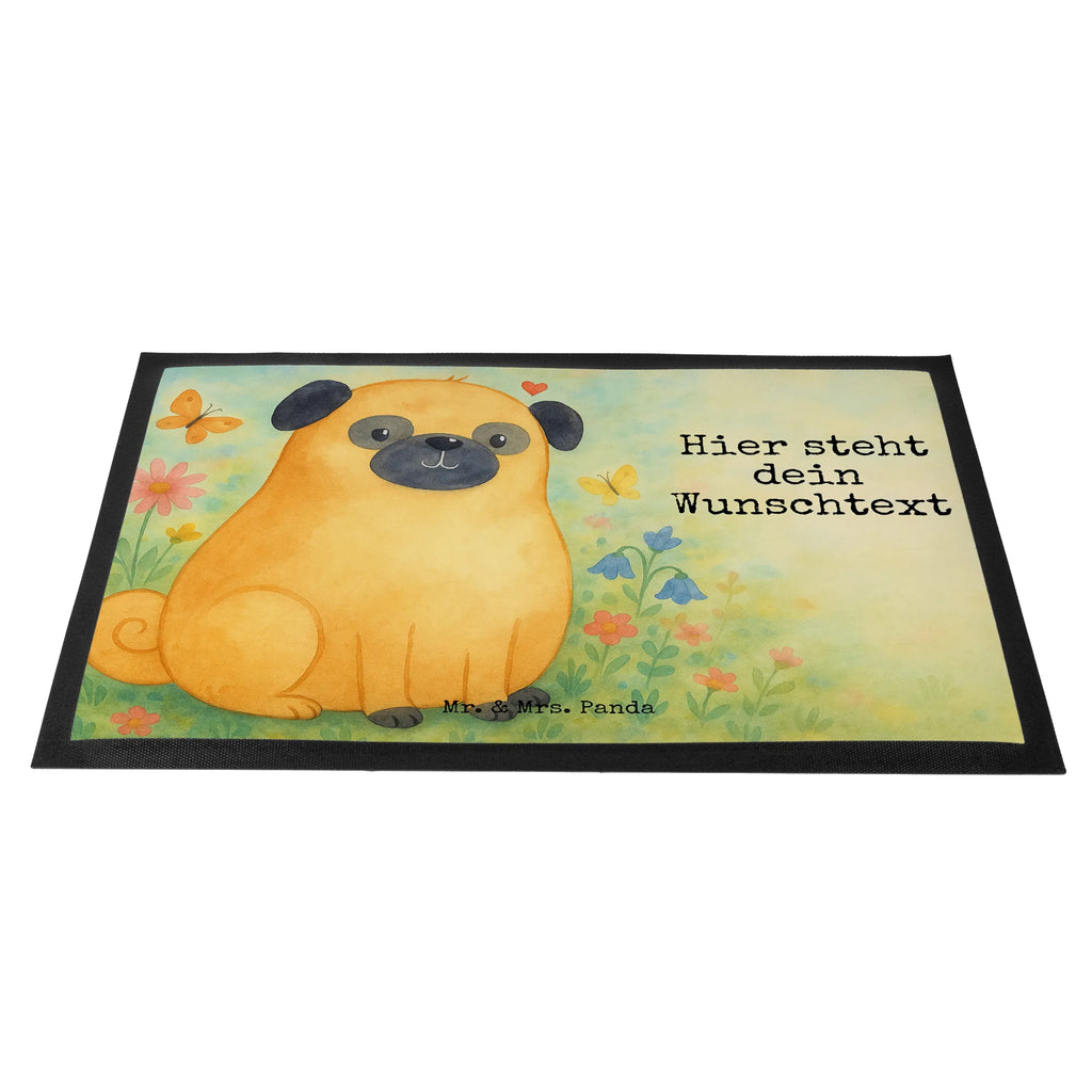 Personalisierte Fußmatte Mops Design Fußmatte mit Namen, Personalisierte Fußmatte, Fußmatte bedrucken, Bedrucken, Wunschnamen, Haustürmatte personalisiert, Namensfussmatte, Türvorleger mit Namen, Personalisiert, Türvorleger personalisiert, Personalisieruung, Hund, Hundemotiv, Haustier, Hunderasse, Tierliebhaber, Hundebesitzer, Sprüche, Liebe, Hundeliebe, Mops