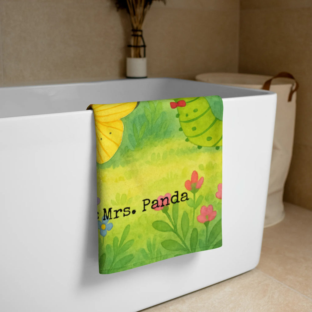 XL Badehandtuch Raupe Schmetterling Design XL Handtuch, Großes Handtuch, Extra Großes Handtuch, Handtuch Übergröße, Badehandtuch XL, Duschtuch XL, Saunatuch XL, Badetuch Extra Groß, Weiches XL Handtuch, Saugfähiges Großes Handtuch, Flauschiges Handtuch XL, Handtuch Für Erwachsene XL, Handtuch Für Große Personen, Großes Handtuch Für Badezimmer, Handtuch Für Dusche XL, Handtuch Für Sauna Groß, Handtuch Für Strand XL, Handtuch Für Wellness, Handtuch Groß Für Sport, Handtuch XL Für Männer, Handtuch XL Für Frauen, Handtuch XL Für Kinder, Handtuch XL Aus Baumwolle, XL Handtuch Aus Bio Baumwolle, Mikrofaser Handtuch XL, Nachhaltiges Handtuch XL, Umweltfreundliches Handtuch Groß, Waschbares Handtuch XL, Pflegeleichtes Handtuch Groß, Strapazierfähiges XL Handtuch, XL Handtuch Mit Muster, Großes Handtuch Unifarben, XL Handtuch Weiß, XL Handtuch Grau, XL Handtuch Bunt, Handtuch XL Modern, Handtuch XL Klassisch, Design Handtuch XL, Handtuch XL Geschenkidee, Tiermotive, Gute Laune, lustige Sprüche, Tiere, Raupe, Schmetterling, Zitronenfalter, Entwicklung, Erwachsen werden, Kokon, Hut, Hütchen, Schönheit, Aufwachsen