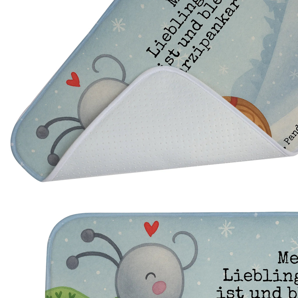 Badematte Smörle Rodeln Design Badvorleger Vintage, Badvorleger Baumwolle, Badvorleger Weiß, Badvorleger Für Badewanne, Badvorleger Mikrofaser, Saugfähiger Badvorleger, Badvorleger Schwarz, Duschvorleger, Badvorleger Groß, Rutschfester Badvorleger, Badezimmerteppich, Badvorleger Design, Badematte, Weicher Badvorleger, Badmatte Waschbar, Badvorleger Antirutsch, Badvorleger Klein, Badvorleger Naturmaterial, Badgarnitur, Badvorleger Nachhaltig, Waschbarer Badvorleger, Bad Fußmatte, Badvorleger Für Dusche, Badteppich, Badezimmer Matte, Teppich Fürs Bad, Runder Badvorleger, Badvorleger Modern, Badvorleger Gemustert, Rechteckiger Badvorleger, Badvorleger, Badvorleger Klassisch, Badvorleger Für Gäste-WC, Badematte Rutschfest, Badematten Set, Weiche Badezimmermatte, Badläufer, Badvorleger Teppich, Winter, Weihnachten, Weihnachtsdeko, Nikolaus, Advent, Heiligabend, Wintermotiv, Smörle, Schlittenfahren, Marzipan