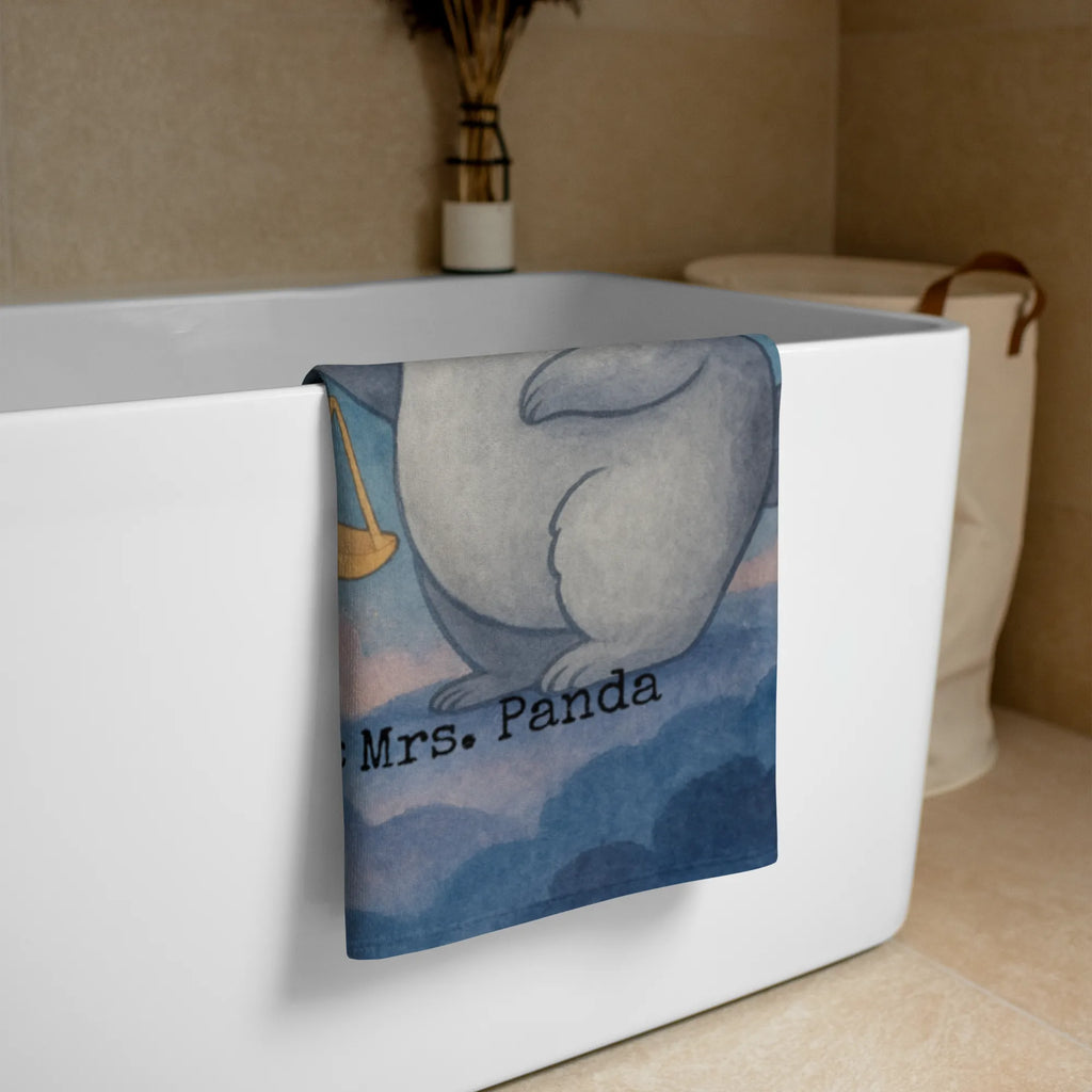 XL bath towel Scale Astrology Design Weiches XL Handtuch, Pflegeleichtes Handtuch Groß, Nachhaltiges Handtuch XL, Großes Handtuch, XL Handtuch Grau, Flauschiges Handtuch XL, Handtuch Für Strand XL, Handtuch Für Dusche XL, Duschtuch XL, Handtuch XL Aus Baumwolle, Handtuch XL Geschenkidee, Großes Handtuch Für Badezimmer, Design Handtuch XL, Badehandtuch XL, Handtuch Für Große Personen, Extra Großes Handtuch, XL Handtuch Weiß, Handtuch Für Wellness, Handtuch Für Erwachsene XL, Umweltfreundliches Handtuch Groß, XL Handtuch Bunt, Handtuch XL Für Kinder, Waschbares Handtuch XL, XL Handtuch, Handtuch Übergröße, Saunatuch XL, Handtuch Groß Für Sport, Handtuch XL Modern, Badetuch Extra Groß, Mikrofaser Handtuch XL, Handtuch XL Klassisch, XL Handtuch Aus Bio Baumwolle, Großes Handtuch Unifarben, Handtuch XL Für Männer, Strapazierfähiges XL Handtuch, XL Handtuch Mit Muster, Handtuch XL Für Frauen, Handtuch Für Sauna Groß, Saugfähiges Großes Handtuch, Tierkreiszeichen, Sternzeichen, Horoskop, Astrologie, Aszendent, Waage, Geschenk, Geschenk zum Geburtstag, Geburtstagsgeschenk