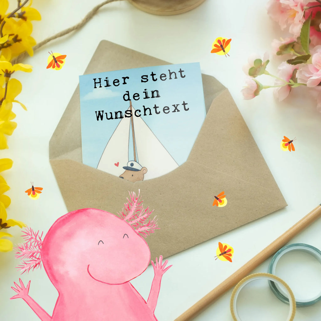 Personalisierte Grußkarte Bär Segeln Design Personalisierte Karte, Personalisierte Glückwunschkarte, Personalisierte Grußkarte, Personalisiertere Klappkarte, Grußkarten personalisiert, Grußkarte mit Namen, Personalisierte Einladungskarte, Grußkarte als Geldgeschenk, Grußkarte selber drucken, Personalisierte Geburtstagskarte, Grußkarte mit persönlichen Nachrichten, Personalisierte Hochzeitskarte, Grußkarte selbst gestalten, Geschenk, Sport, Sportart, Hobby, Schenken, Danke, Dankeschön, Auszeichnung, Gewinn, Sportler, segeln, Yachtclub, Segelboot, Segeltörn, Segelschule