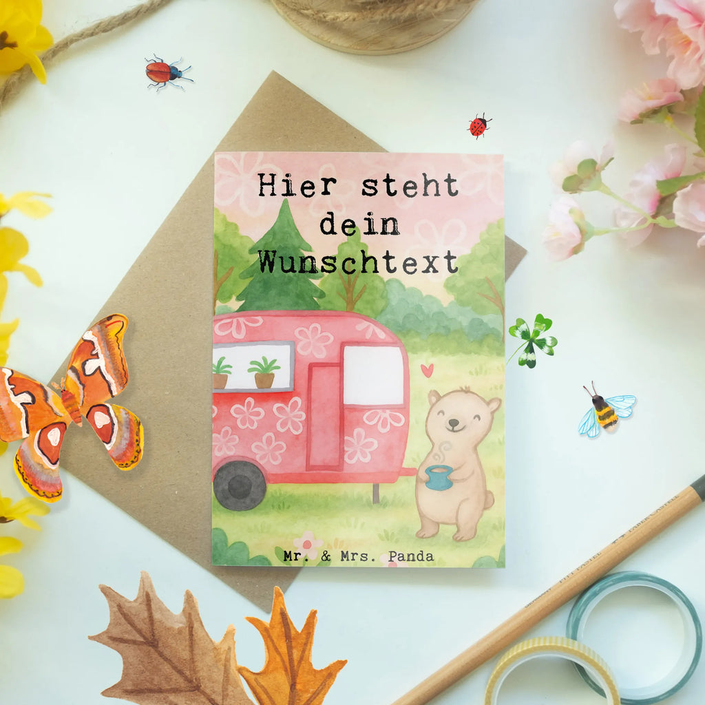 Personalisierte Grußkarte Bär Camper Design Grußkarte selber drucken, Personalisierte Karte, Personalisierte Einladungskarte, Grußkarte mit Namen, Personalisierte Glückwunschkarte, Personalisierte Grußkarte, Grußkarte mit persönlichen Nachrichten, Personalisierte Geburtstagskarte, Grußkarten personalisiert, Personalisierte Hochzeitskarte, Grußkarte als Geldgeschenk, Personalisiertere Klappkarte, Grußkarte selbst gestalten, Geschenk, Sport, Sportart, Hobby, Schenken, Danke, Dankeschön, Auszeichnung, Gewinn, Sportler, Zelten, Campingplatz, Roadtrip, Campen, Urlaub, Camper, Wohnmobil