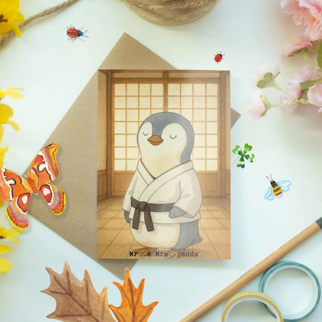 Grußkarte Pinguin Karate Design Grußkarte, Glückwunschkarte, Karte, Geburtstagskarte, Hochzeitskarte, Ansichtskarten, Einladungskarte, Klappkarte, Geschenk, Sport, Sportart, Hobby, Schenken, Danke, Dankeschön, Auszeichnung, Gewinn, Sportler, Selbstverteidigung, Kampfkunst, Karate, Karate Verein, Kampfsportart