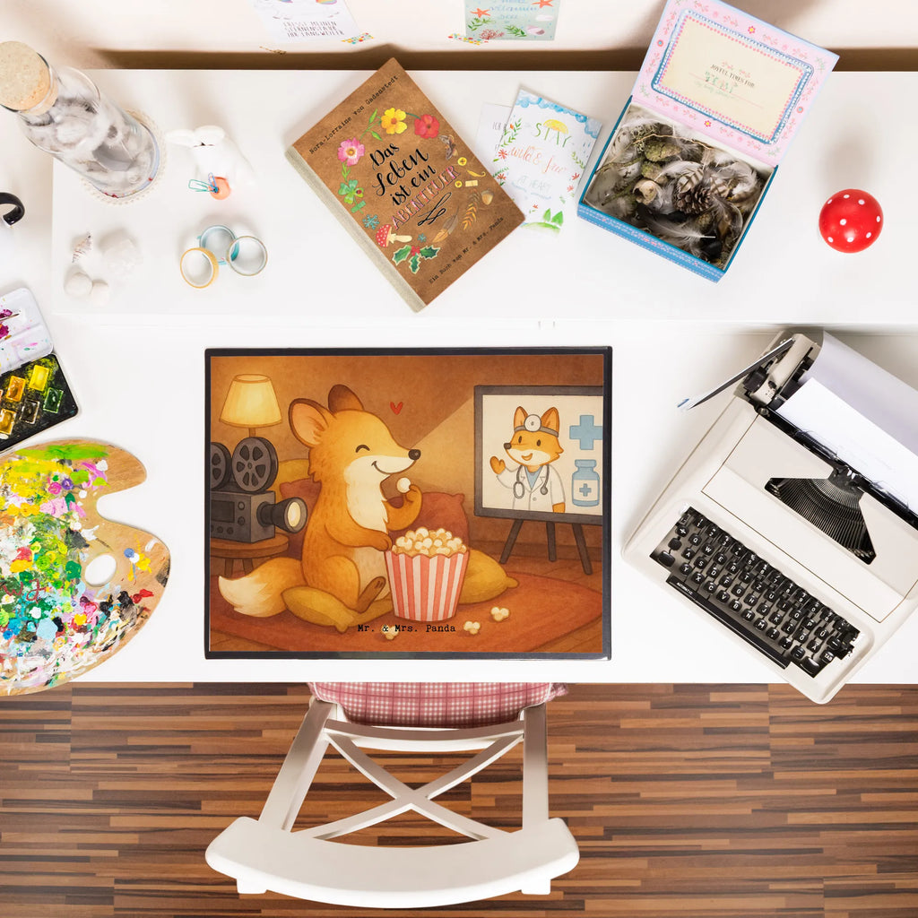 Schreibtischunterlage Fuchs Filme gucken Design Bürobedarf, Schreibtischauflage, Schreibtischunterlage Groß, Schreibunterlage, Schreibwaren, Büroartikel, Schreibtisch Unterlagen, Geschenk, Sport, Sportart, Hobby, Schenken, Danke, Dankeschön, Auszeichnung, Gewinn, Sportler, Filme gucken, Filmabend, Fernsehen, TV, Kino