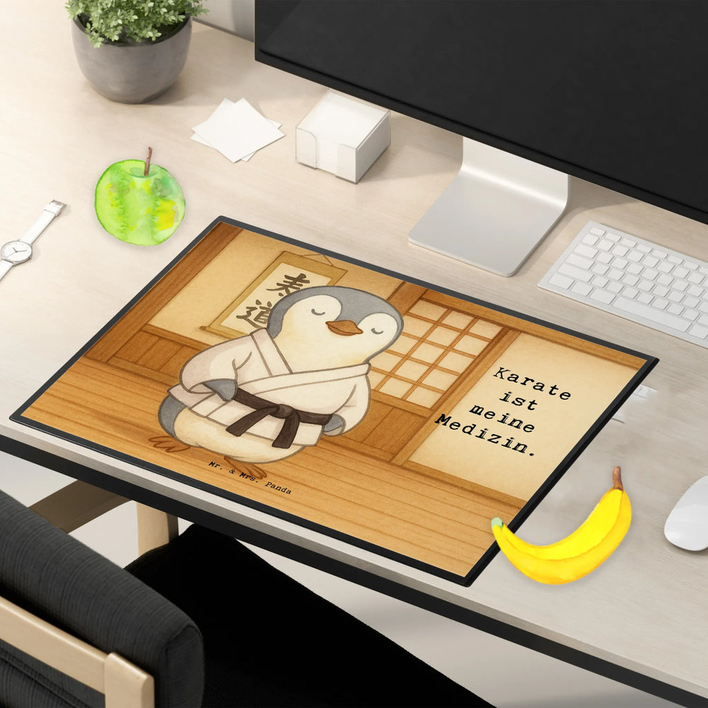 Schreibtischunterlage Pinguin Karate Design Büroartikel, Bürobedarf, Schreibunterlage, Schreibtischauflage, Schreibtisch Unterlagen, Schreibwaren, Schreibtischunterlage Groß, Geschenk, Sport, Sportart, Hobby, Schenken, Danke, Dankeschön, Auszeichnung, Gewinn, Sportler, Kampfsportart, Karate, Kampfkunst, Selbstverteidigung, Karate Verein