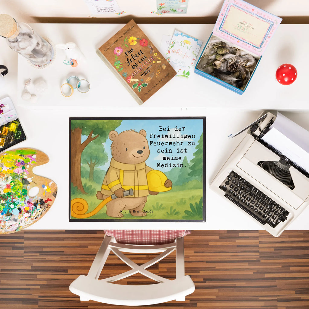 Schreibtischunterlage Bär Freiwillige Feuerwehr Design Schreibunterlage, Schreibwaren, Bürobedarf, Büroartikel, Schreibtisch Unterlagen, Schreibtischunterlage Groß, Schreibtischauflage, Geschenk, Sport, Sportart, Hobby, Schenken, Danke, Dankeschön, Auszeichnung, Gewinn, Sportler, Feuerwehrfest, Jugendfeuerwehr, Freiwillige Feuerwehr
