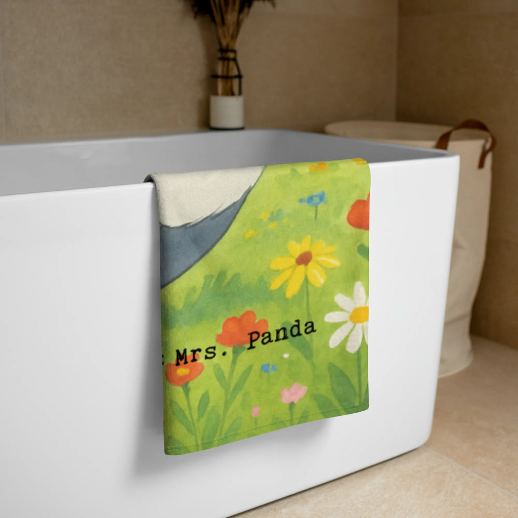 XL Badehandtuch Panda Handball spielen Design Handtuch Für Strand XL, Waschbares Handtuch XL, Großes Handtuch Unifarben, Handtuch Für Erwachsene XL, Handtuch Für Wellness, Flauschiges Handtuch XL, Handtuch XL Für Kinder, Handtuch Übergröße, Pflegeleichtes Handtuch Groß, XL Handtuch Mit Muster, Großes Handtuch Für Badezimmer, XL Handtuch Grau, Handtuch XL Klassisch, Handtuch Für Große Personen, Handtuch XL Modern, Großes Handtuch, XL Handtuch, Badetuch Extra Groß, Badehandtuch XL, Handtuch Für Sauna Groß, XL Handtuch Weiß, XL Handtuch Aus Bio Baumwolle, Handtuch Für Dusche XL, Weiches XL Handtuch, Extra Großes Handtuch, XL Handtuch Bunt, Handtuch XL Für Frauen, Umweltfreundliches Handtuch Groß, Saunatuch XL, Handtuch Groß Für Sport, Saugfähiges Großes Handtuch, Duschtuch XL, Design Handtuch XL, Handtuch XL Geschenkidee, Handtuch XL Aus Baumwolle, Handtuch XL Für Männer, Mikrofaser Handtuch XL, Nachhaltiges Handtuch XL, Strapazierfähiges XL Handtuch, Geschenk, Sport, Sportart, Hobby, Schenken, Danke, Dankeschön, Auszeichnung, Gewinn, Sportler, Handball spielen, Handball Turnier, Handball Club, Handball Verein