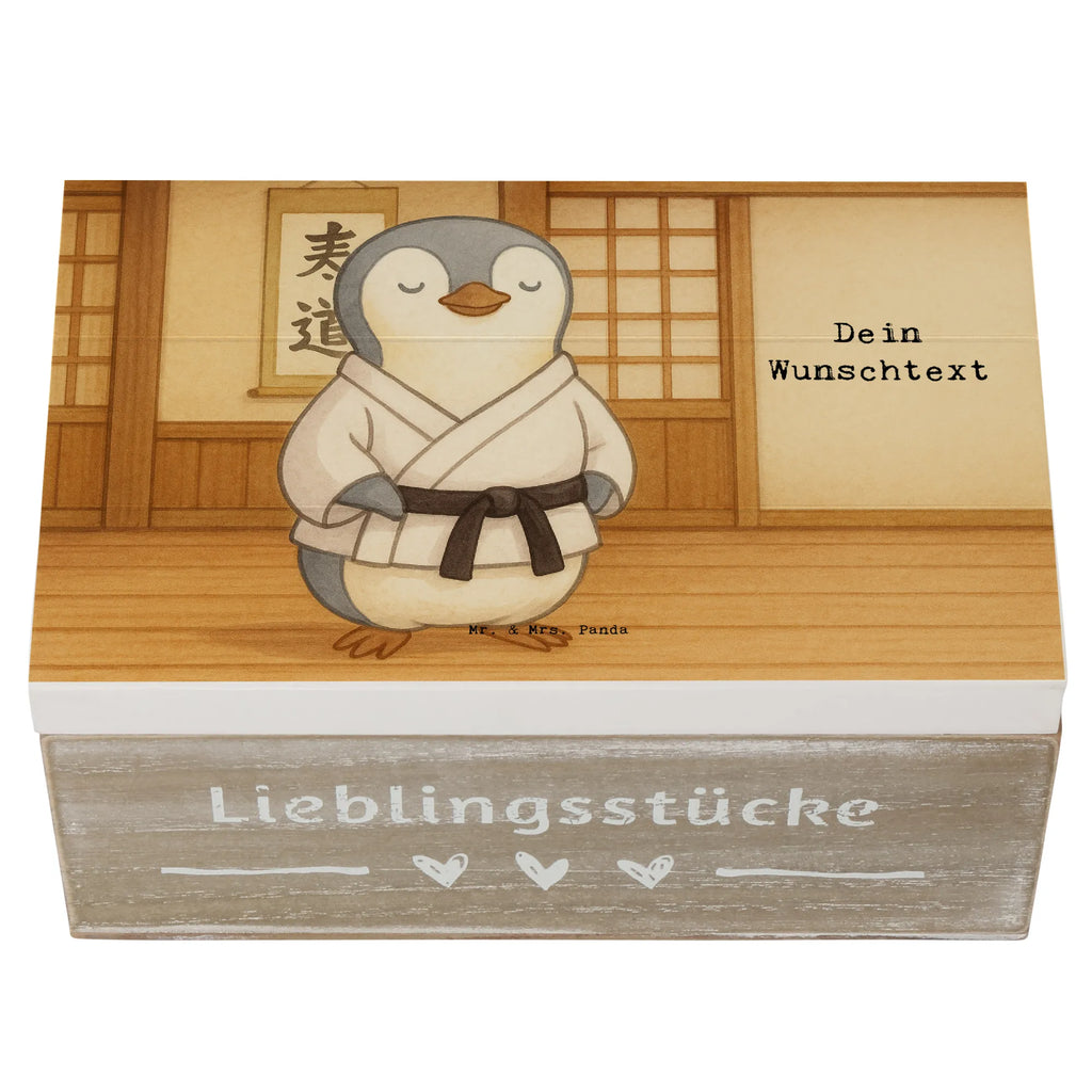 Personalisierte Holzkiste Pinguin Karate Design GEschenkdose personalisiert, Truhe Personalisiert, mit Namen, Erinnerungsbox mit Namen, Erinnerungsbox Personalisiert, Erinnerungskiste Personalisiert, Schatzkiste mit Namen, Dekokiste mit Namen, Holzkiste Personalisiert, Dekokiste Personalisiert, Kiste mit Namen, Erinnerungskiste, Schatulle Personalisiert, Geschenkbox personalisiert, Schatzkiste Personalisiert, Schatulle mit Namen, Kiste Personalisiert, Truhe mit Namen, Aufbewahrungsbox Personalisiert, Aufbewahrungsbox mit Namen, Holzkiste mit Namen, Geschenk, Sport, Sportart, Hobby, Schenken, Danke, Dankeschön, Auszeichnung, Gewinn, Sportler, Kampfkunst, Karate Verein, Selbstverteidigung, Kampfsportart, Karate