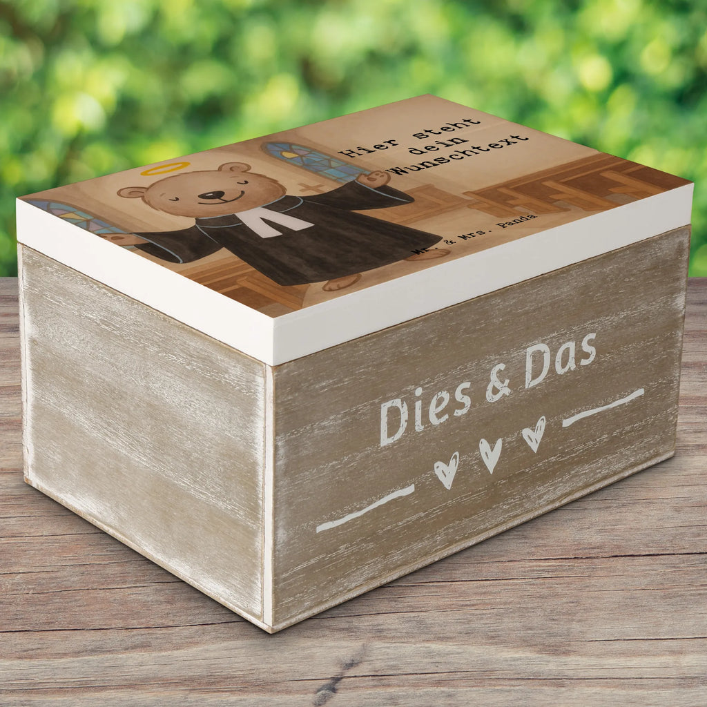 Personalisierte Holzkiste Pfarrer Leidenschaft Design Erinnerungskiste, Aufbewahrungsbox mit Namen, Kiste mit Namen, Holzkiste Personalisiert, Geschenkbox personalisiert, Erinnerungsbox Personalisiert, Truhe mit Namen, Dekokiste mit Namen, Schatulle Personalisiert, Truhe Personalisiert, Schatulle mit Namen, Schatzkiste mit Namen, Erinnerungskiste Personalisiert, Dekokiste Personalisiert, mit Namen, GEschenkdose personalisiert, Kiste Personalisiert, Erinnerungsbox mit Namen, Aufbewahrungsbox Personalisiert, Schatzkiste Personalisiert, Holzkiste mit Namen, Beruf, Ausbildung, Jubiläum, Abschied, Rente, Kollege, Kollegin, Geschenk, Schenken, Arbeitskollege, Mitarbeiter, Firma, Danke, Dankeschön, Kirche, Pfarrer, Diener Gottes<br />Geistlicher, Theologe, Prediger<br />Priester, Pastor