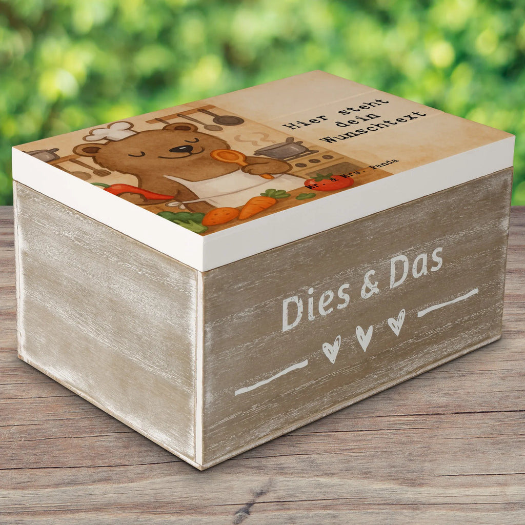 Personalisierte Holzkiste Koch Leidenschaft Design Geschenkbox personalisiert, Dekokiste Personalisiert, Truhe mit Namen, GEschenkdose personalisiert, Holzkiste Personalisiert, Schatulle Personalisiert, Schatulle mit Namen, Aufbewahrungsbox Personalisiert, mit Namen, Holzkiste mit Namen, Schatzkiste Personalisiert, Kiste mit Namen, Kiste Personalisiert, Erinnerungsbox mit Namen, Aufbewahrungsbox mit Namen, Erinnerungskiste Personalisiert, Erinnerungsbox Personalisiert, Truhe Personalisiert, Schatzkiste mit Namen, Erinnerungskiste, Dekokiste mit Namen, Beruf, Ausbildung, Jubiläum, Abschied, Rente, Kollege, Kollegin, Geschenk, Schenken, Arbeitskollege, Mitarbeiter, Firma, Danke, Dankeschön, Restaurant, Koch, Fernsehkoch, Sternekoch, Schiffskoch, Chefkoch, Küchenchef, Küchenmeister