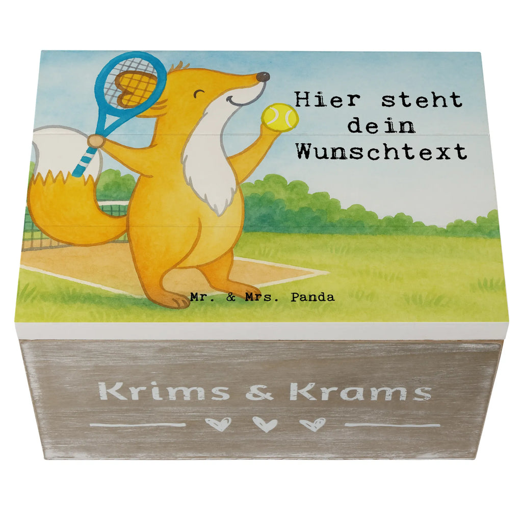 Personalisierte Holzkiste Fuchs Tennis spielen Design Holzkiste mit Namen, Geschenkbox personalisiert, Truhe Personalisiert, Schatulle mit Namen, mit Namen, Erinnerungsbox mit Namen, GEschenkdose personalisiert, Holzkiste Personalisiert, Erinnerungskiste Personalisiert, Erinnerungsbox Personalisiert, Kiste Personalisiert, Kiste mit Namen, Truhe mit Namen, Schatzkiste Personalisiert, Schatzkiste mit Namen, Aufbewahrungsbox mit Namen, Aufbewahrungsbox Personalisiert, Schatulle Personalisiert, Dekokiste mit Namen, Dekokiste Personalisiert, Erinnerungskiste, Geschenk, Sport, Sportart, Hobby, Schenken, Danke, Dankeschön, Auszeichnung, Gewinn, Sportler, Tennis spielen, Tennisverein, Ballsportart, Tennis Turnier, Tennisclub