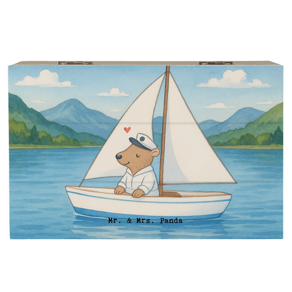 Holzkiste Bär Segeln Design Aufbewahrungsbox, Schatulle, Erinnerungsbox, Dekokiste, XXL, Truhe, Erinnerungskiste, Schatzkiste, Geschenkdose, Kiste, Holzkiste, Geschenkbox, Geschenk, Sport, Sportart, Hobby, Schenken, Danke, Dankeschön, Auszeichnung, Gewinn, Sportler, Segeltörn, Segelboot, Segelschule, segeln, Yachtclub