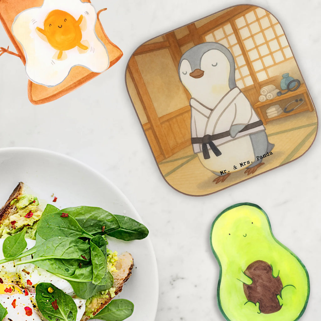 Untersetzer Pinguin Karate Design Untersetzer Holz, Korkuntersetzer, Holzuntersetzer, Bierdeckel, Glasuntersetzer, Tassen Untersetzer, Getränkeuntersetzer, Untersetzer Gläser, Untersetzer, Untersetzer Design, Untersetzer für Gläser, Untersetzer aus Holz, Geschenk, Sport, Sportart, Hobby, Schenken, Danke, Dankeschön, Auszeichnung, Gewinn, Sportler, Kampfkunst, Kampfsportart, Karate Verein, Karate, Selbstverteidigung