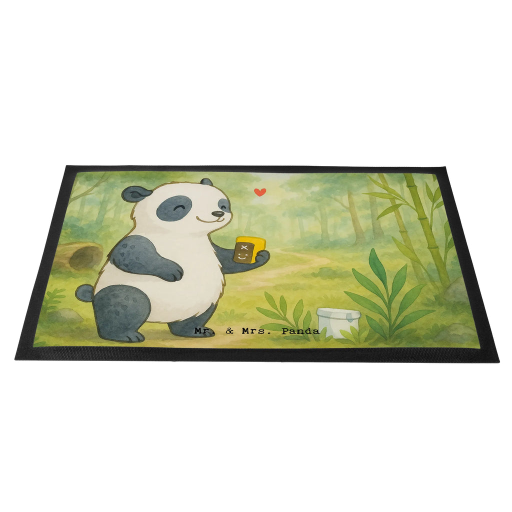 Fußmatte Panda Geocaching Design Haustürmatte, Eingangsteppich, Fussmatten online, Fußmatte außen wetterfest, Fußabtreter, Fußmatte innen, Schmutzfänger, Matte, Schmutzfangmatte waschbar, Gummi Matte, Gummimatte, Schmutzfangmatte, Fußabstreifer, Türmatte, Fußabstreifer außen, Fußmatte waschbar, Türvorleger, Fußabtreter außen, Schmutzmatte, Fussmatten, Fußmatten, Schmutzfangteppich, Vorleger, Motivfußmatte, Fußmatte außen, Fußmatte outdoor, Sauberlaufmatte, Geschenk, Sport, Sportart, Hobby, Schenken, Danke, Dankeschön, Auszeichnung, Gewinn, Sportler, Geocaching, Opencaching, Schatzsuchen, GPS Schnitzeljagd