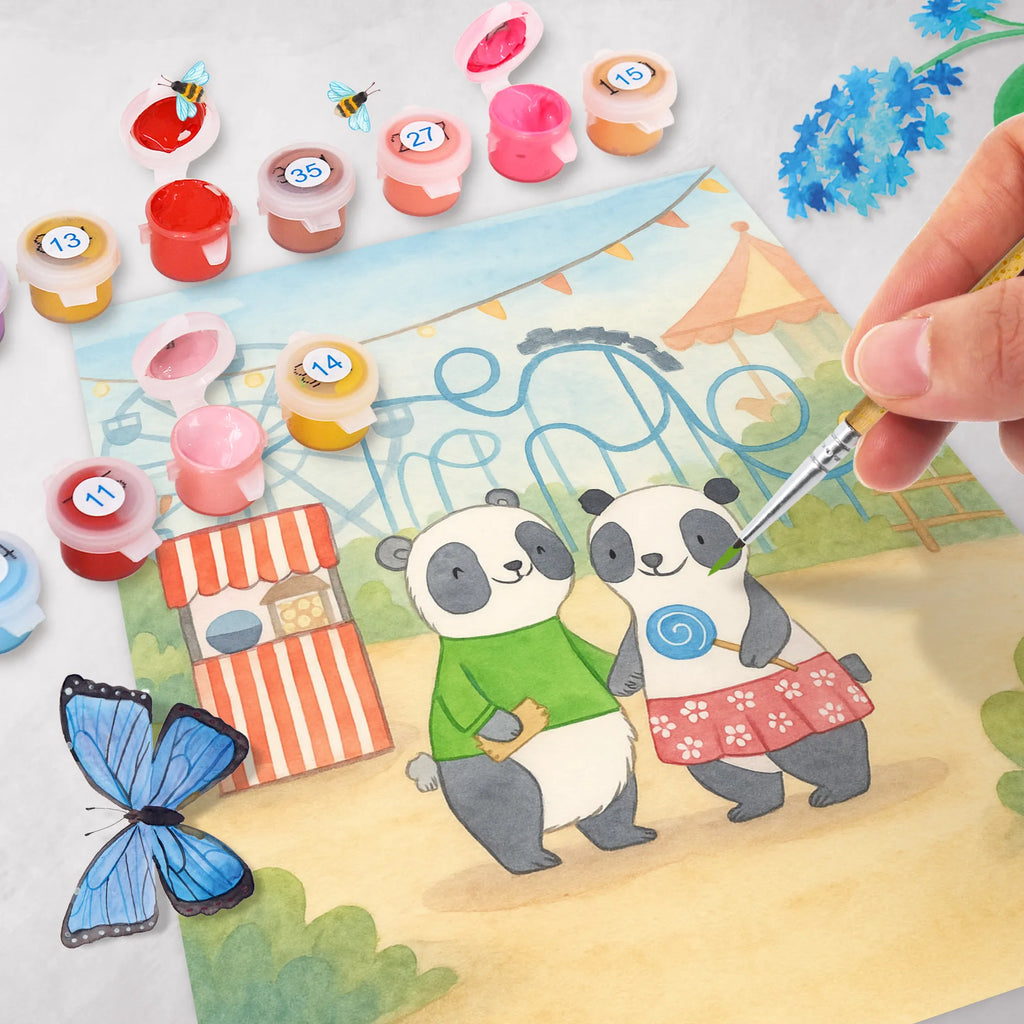 Paint by Numbers pandas visit amusement park Design Künstler, DIY, Bastelidee, Baseln, Ausmalbild, Kreativität, Kunstwerk, Malen, Malen nach Zahlen, Geschenk, Sport, Sportart, Hobby, Schenken, Danke, Dankeschön, Auszeichnung, Gewinn, Sportler, Achterbahn fahren, Freizeitpark besuchen