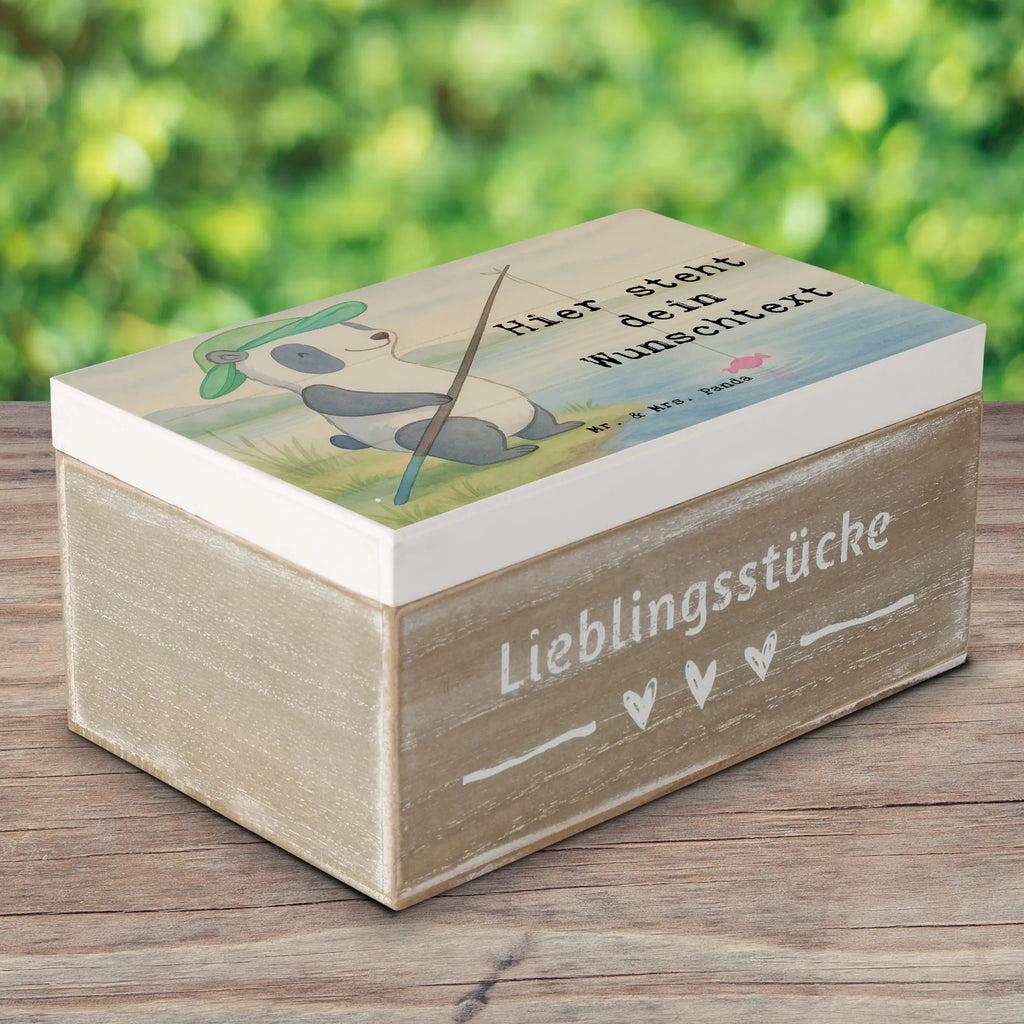 Personalisierte Holzkiste Panda Angeln Design Geschenkbox personalisiert, Truhe Personalisiert, Dekokiste mit Namen, GEschenkdose personalisiert, Holzkiste mit Namen, Erinnerungsbox Personalisiert, Erinnerungskiste, Schatulle mit Namen, Schatzkiste Personalisiert, Erinnerungskiste Personalisiert, Dekokiste Personalisiert, Kiste Personalisiert, Schatulle Personalisiert, Aufbewahrungsbox mit Namen, Erinnerungsbox mit Namen, Aufbewahrungsbox Personalisiert, Truhe mit Namen, Kiste mit Namen, Holzkiste Personalisiert, Schatzkiste mit Namen, mit Namen, Geschenk, Sport, Sportart, Hobby, Schenken, Danke, Dankeschön, Auszeichnung, Gewinn, Sportler, Angelsport, Angler, angeln gehen, Hobbyangler, angeln, Angelverein