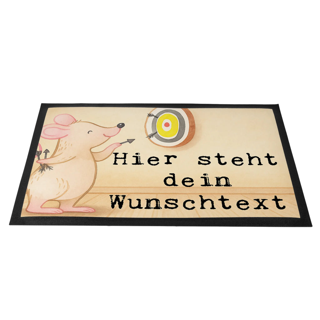 Personalisierte Fußmatte Maus Dart spielen Design Personalisiert, Fußmatte bedrucken, Fußmatte mit Namen, Bedrucken, Wunschnamen, Türvorleger personalisiert, Türvorleger mit Namen, Personalisierte Fußmatte, Personalisieruung, Haustürmatte personalisiert, Namensfussmatte, Geschenk, Sport, Sportart, Hobby, Schenken, Danke, Dankeschön, Auszeichnung, Gewinn, Sportler, Dart Turnier, Dart spielen, Darten, Darts