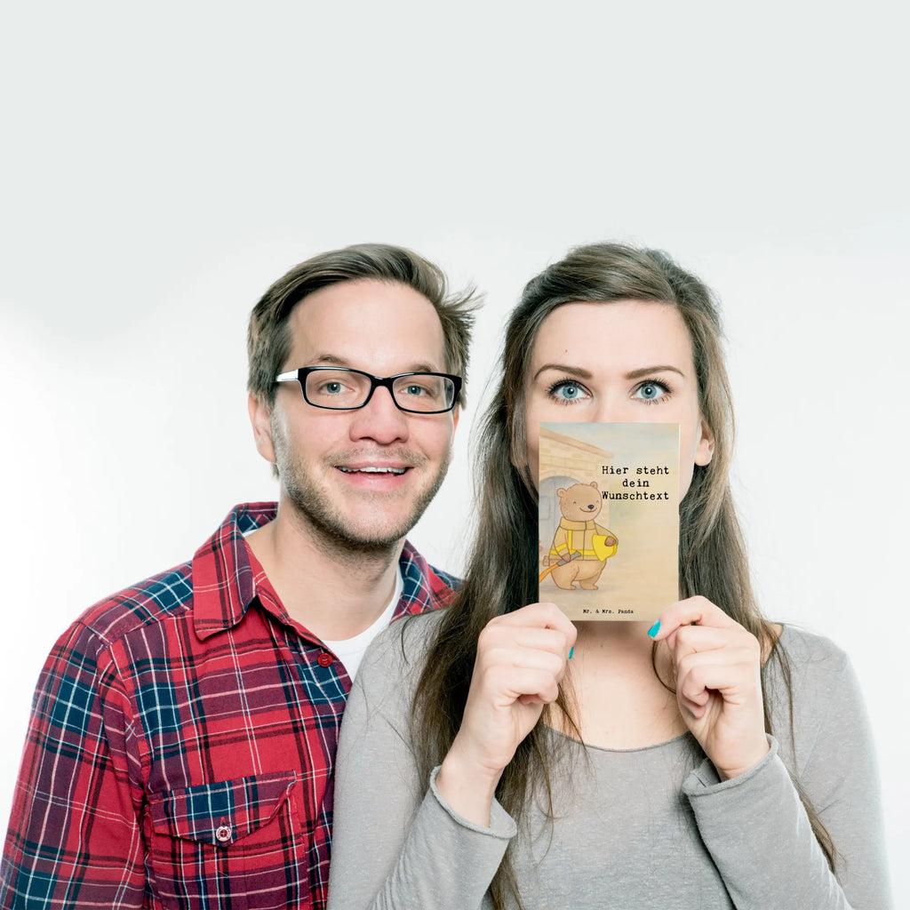 Personalisierte Postkarte Bär Freiwillige Feuerwehr Design Grußkarte mit Namen, Ansichtskarte mit Wunschtext, Karte mit Namen, Einladung mit Namen, Grußkarte mit Wunschtext, Postkarte personalisierbar, Einladung mit Wunschtext, Ansichtskarte mit Namen, Postkarte mit Wunschtext, Karte mit Wunschtext, Postkarte bedrucken, Geschenkkarte mit Wunschtext, Postkarte mit Namen, Geschenkkarte mit Namen, Geschenk, Sport, Sportart, Hobby, Schenken, Danke, Dankeschön, Auszeichnung, Gewinn, Sportler, Feuerwehrfest, Jugendfeuerwehr, Freiwillige Feuerwehr