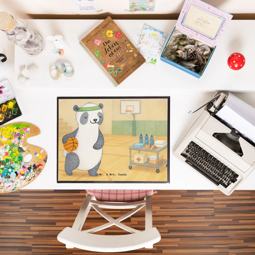Schreibtischunterlage Panda Basketball Design Bürobedarf, Schreibtisch Unterlagen, Schreibtischunterlage Groß, Schreibwaren, Büroartikel, Schreibunterlage, Schreibtischauflage, Geschenk, Sport, Sportart, Hobby, Schenken, Danke, Dankeschön, Auszeichnung, Gewinn, Sportler, Basketball Verband, Basketball Verein, Basketballplatz, Basketball