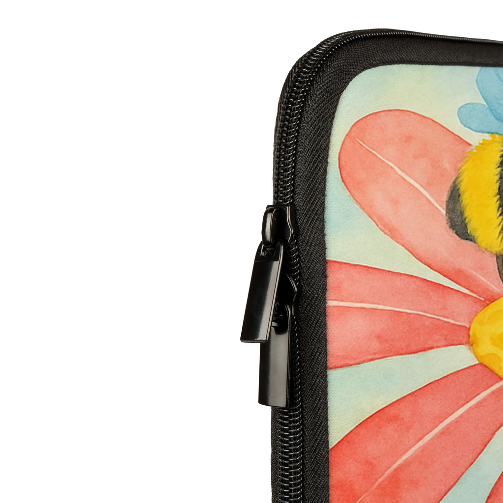 Personalisierte Notebook Tasche Hummel Blume Design Laptop-Messenger-Bag Mit Namen, Notebook-Tasche Aus Canvas Mit Namen, Notebook-Tasche Für 13 Zoll Mit Wunschname, Notebook-Tasche Mit Tragegriff Und Wunschname, Notebook-Case Mit Namenslabel, Notebook-Tasche Business Mit Namensdruck, Notebook-Rucksack Mit Namen, Laptop-Umhängetasche Mit Wunschname, Notebook-Tasche Aus Leder Mit Namen, Laptop-Rucksack Mit Namensschild, Notebook-Querträger Mit Namensgravur, Notebook-Tasche Wasserfest Mit Namensgravur, Notebook-Tasche Vintage Mit Namenslabel, Notebook-Tasche Casual Mit Namen, Notebook-Tasche Aus Nylon Mit Namensdruck, Notebook-Tasche Für 15 Zoll Mit Namensgravur, Notebook-Tasche Gepolstert Mit Wunschname, Notebook-Tasche Mit Schultergurt Mit Namenslabel, Notebooktasche Mit Namen, Notebook-Tasche Büro Mit Namensgravur, Personalisierte Notebooktasche, Notebook-Umhängetasche Mit Namen, Notebook-Tasche Klassisch Mit Wunschname, Notebook-Tasche Minimalistisch Mit Namen, Notebook-Tasche Modern Mit Namen, Notebook-Tasche Für Damen Mit Wunschname, Notebook-Aktentasche Mit Namenslabel, Notebook-Tasche Mit Reißverschluss Und Namen, Laptop-Case Mit Wunschname, Notebook-Tasche Für 17 Zoll Mit Namen, Notebook-Tasche Aus Neopren Mit Wunschname, Notebook-Tasche Mit Organizer Und Namen, Notebook-Tasche Studenten Mit Namen, Notebook-Tasche Reisegeeignet Mit Wunschname, Laptop-Sleeve Mit Namen, Notebook-Tasche Leicht Mit Namensgravur, Laptoptasche Mit Wunschname, Notebook-Tasche Für Herren Mit Namensgravur, Notebookhülle Mit Namensdruck, Laptop-Hülle Mit Namensgravur, Notebook-Tasche Mit Zubehörfach Und Namen, Notebook-Tasche Robust Mit Wunschname, Notebook-Sleeve Mit Wunschname, Laptop-Aktentasche Mit Wunschname, Notebook-Tasche Rucksackstil Mit Wunschname, Laptophülle Mit Namen, Notebook-Tasche Ergonomisch Mit Namen, Notebook-Tasche Slim Mit Wunschname, lustige Sprüche, Tiere, Tiermotive, Gute Laune, Blume, Wespe, Hummeln, Flauschig, Hummel, Biene, Feld, Natur