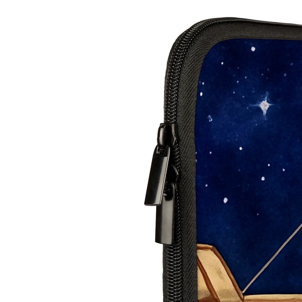 Personalisierte Notebook Tasche Sternzeichen Schütze Design Notebook-Tasche Studenten Mit Namen, Notebook-Tasche Robust Mit Wunschname, Notebook-Aktentasche Mit Namenslabel, Notebook-Tasche Rucksackstil Mit Wunschname, Notebook-Tasche Mit Organizer Und Namen, Notebook-Tasche Für 13 Zoll Mit Wunschname, Notebook-Tasche Für 17 Zoll Mit Namen, Notebook-Tasche Büro Mit Namensgravur, Notebook-Tasche Klassisch Mit Wunschname, Notebook-Tasche Leicht Mit Namensgravur, Laptop-Sleeve Mit Namen, Notebook-Tasche Casual Mit Namen, Laptoptasche Mit Wunschname, Notebook-Tasche Aus Canvas Mit Namen, Laptophülle Mit Namen, Laptop-Messenger-Bag Mit Namen, Laptop-Case Mit Wunschname, Laptop-Aktentasche Mit Wunschname, Personalisierte Notebooktasche, Notebook-Tasche Vintage Mit Namenslabel, Notebook-Tasche Slim Mit Wunschname, Notebookhülle Mit Namensdruck, Notebook-Tasche Aus Neopren Mit Wunschname, Notebook-Tasche Aus Nylon Mit Namensdruck, Laptop-Hülle Mit Namensgravur, Notebook-Tasche Mit Reißverschluss Und Namen, Notebook-Tasche Business Mit Namensdruck, Notebook-Sleeve Mit Wunschname, Notebook-Tasche Wasserfest Mit Namensgravur, Laptop-Umhängetasche Mit Wunschname, Notebook-Tasche Für Herren Mit Namensgravur, Notebook-Tasche Mit Tragegriff Und Wunschname, Laptop-Rucksack Mit Namensschild, Notebook-Tasche Ergonomisch Mit Namen, Notebook-Tasche Reisegeeignet Mit Wunschname, Notebook-Tasche Mit Schultergurt Mit Namenslabel, Notebook-Tasche Für 15 Zoll Mit Namensgravur, Notebook-Tasche Gepolstert Mit Wunschname, Notebooktasche Mit Namen, Notebook-Rucksack Mit Namen, Notebook-Tasche Mit Zubehörfach Und Namen, Notebook-Tasche Modern Mit Namen, Notebook-Tasche Aus Leder Mit Namen, Notebook-Case Mit Namenslabel, Notebook-Tasche Für Damen Mit Wunschname, Notebook-Umhängetasche Mit Namen, Notebook-Tasche Minimalistisch Mit Namen, Notebook-Querträger Mit Namensgravur, Tierkreiszeichen, Sternzeichen, Horoskop, Astrologie, Aszendent, Geschenk Dezember, Geschenk Schützenfest, Geburtstag Dezember, Schütze, Geschenk November, Schütze Geschenk, Geburtstag November, Schütze Sternzeichen