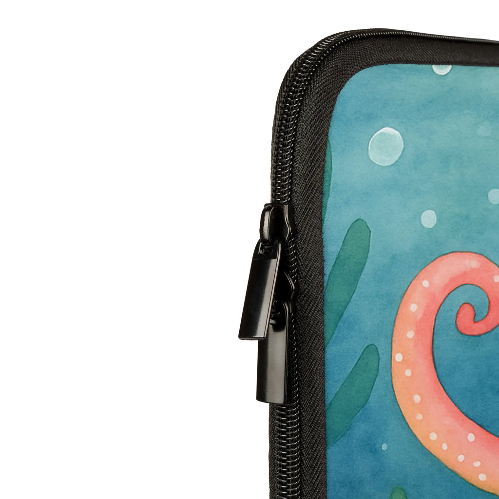 Notebook Tasche Tintenfisch Design Notebook-Tasche Business, Notebook-Tasche Mit Reißverschluss, Laptop-Hülle, Notebook-Tasche Wasserfest, Notebook-Tasche Leicht, Notebook-Tasche Aus Canvas, Laptoptasche, Notebook-Querträger, Laptop-Rucksack, Notebook-Tasche Vintage, Notebook-Tasche Slim, Laptop-Messenger-Bag, Notebook-Tasche Für 15 Zoll, Notebook-Aktentasche, Notebook-Tasche Für 17 Zoll, Notebook-Tasche Reisegeeignet, Notebook-Sleeve, Notebook-Tasche Aus Leder, Notebook-Tasche Büro, Notebook-Tasche Aus Neopren, ChatGPT:<br />Notebooktasche, Notebook-Tasche Ergonomisch, Notebook-Tasche Klassisch, Laptop-Umhängetasche, Laptophülle, Notebookhülle, Notebook-Tasche Für Damen, Notebook-Umhängetasche, Notebook-Tasche Aus Nylon, Laptop-Sleeve, Notebook-Tasche Mit Tragegriff, Notebook-Tasche Mit Zubehörfach, Laptop-Aktentasche, Notebook-Tasche Rucksackstil, Notebook-Tasche Für 13 Zoll, Notebook-Tasche Gepolstert, Notebook-Tasche Minimalistisch, Notebook-Tasche Casual, Notebook-Tasche Für Herren, Notebook-Tasche Mit Organizer, Laptop-Case, Notebook-Tasche Studenten, Notebook-Case, Notebook-Rucksack, Notebook-Tasche Mit Schultergurt, Notebook-Tasche Robust, Notebook-Tasche Modern, Tiermotive, Gute Laune, lustige Sprüche, Tiere, Arme, Meerestier, Tintenfisch, Meer, Krake, Ozean, Wasser