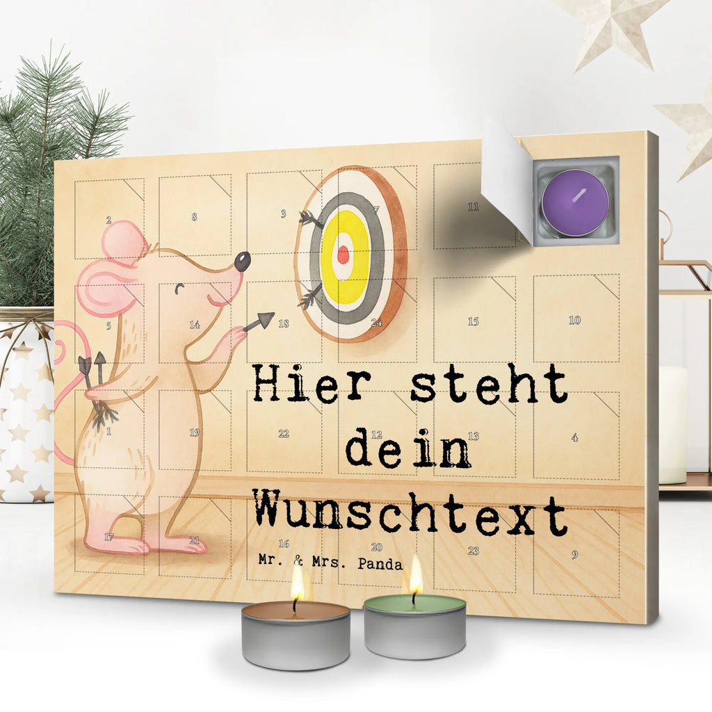 Personalisierter Duftkerzen Adventskalender Maus Dart spielen Design Personalisierter Duftkerzen Adventskalender, Geschenk, Schenken, Sport, Sportart, Hobby, Danke, Dankeschön, Auszeichnung, Gewinn, Sportler, Darts, Dart spielen, Darten, Dart Turnier