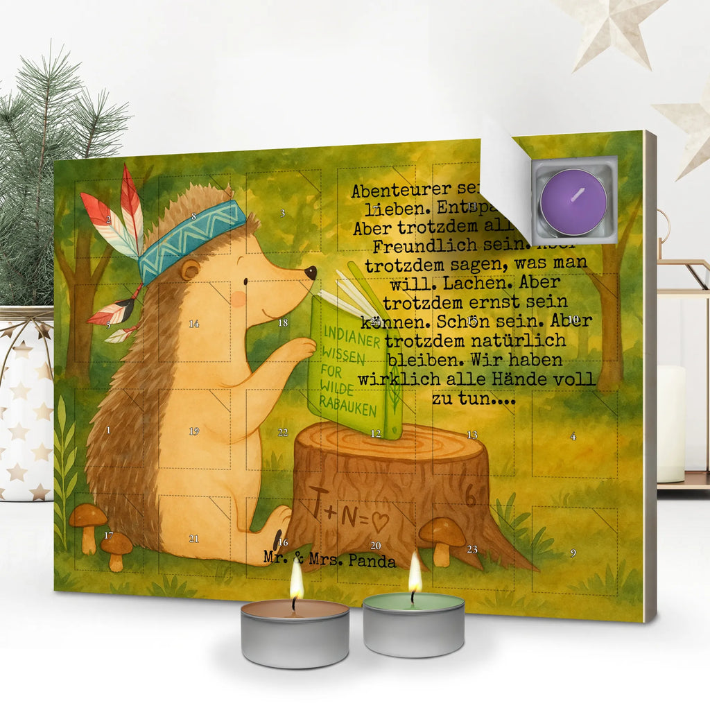 Duftkerzen Adventskalender Igel Federschmuck Design adventskalender mit kerzen, Duftkerzen Adventskalender, aroma adventskalender, Kerzen Adventskalender, adventskalender duftkerzen, weihnachts adventskalender, Adventskalender, duft kalender, advent kalender, adventskerzen kalender, Weihnachtskalender, raumduft adventskalender, duftkerzenkalender, kerzenkalender, adventskalender mit duftkerzen, adventskalender kerzen, duft adventskalender, Tiere, Waldtiere, Lagerfeuer, Igel, Abenteuer, Camping, Indianer