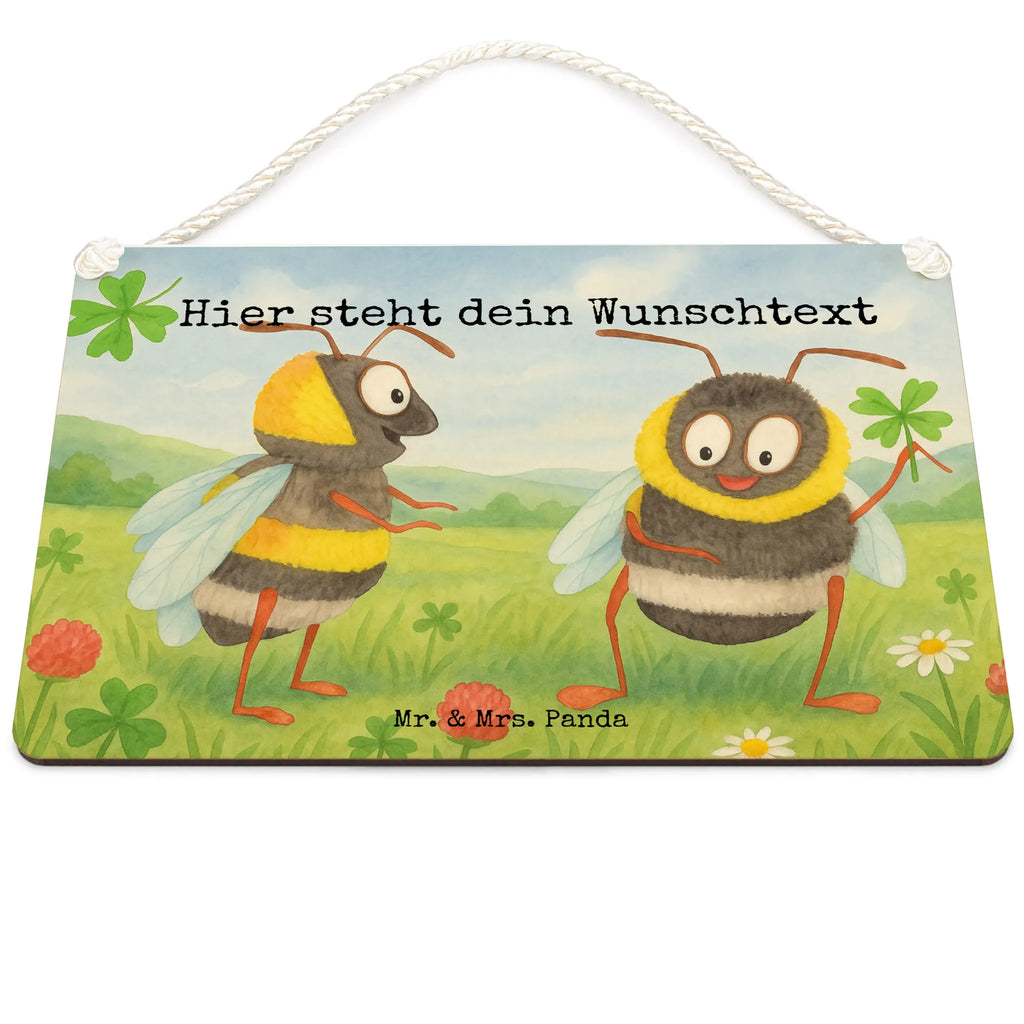 Personalisiertes Deko Schild Hummeln Kleeblatt Design Schild Mit Individuellem Text, Deko Schild Mit Wunschtext, Geschenkidee Deko Schild Mit Text, Großes Deko Schild Personalisiert, Deko Schild Für Balkon Mit Namen, Deko Schild Für Küche Personalisiert, Deko Schild Für Freunde Mit Namen, Schild Mit Botschaft, Deko Schild Mit Namen, Lustiges Deko Schild Mit Wunschtext, Dekoschild Personalisiert, Deko Schild Für Garten Mit Wunschtext, Deko Schild Mit Herz Und Text, Deko Schild Mit Blumenmotiv Und Gravur, Deko Schild Als Geschenk Personalisiert, Deko Schild Für Flur Mit Gravur, Rustikales Deko Schild Personalisiert, Personalisiertes Deko Schild, Türschild Mit Namen, Deko Schild Mit Gravur, Landhausstil Schild Mit Namen, Holzschild Mit Wunschtext, Deko Schild Für Familie Mit Text, Liebevoll Gestaltetes Deko Schild Mit Wunschtext, Metallschild Personalisiert, Modernes Deko Schild Mit Text, Spruchschild Mit Wunschtext, Shabby Chic Schild Mit Wunschtext, Kleines Deko Schild Mit Wunschtext, Wandschild Mit Text, Deko Schild Mit Spruch, Deko Wandtafel Mit Namen, Deko Schild Selbst Gestalten, Vintage Deko Schild Mit Gravur, Schild Zum Hinstellen Mit Text, Deko Schild Für Wohnzimmer Mit Wunschtext, Schild Zum Aufstellen Mit Wunschtext, Tiermotive, Gute Laune, lustige Sprüche, Tiere, glücklich sein, Hummel, glücklich werden, Biene, Spruch schön, Spruch positiv, Spruch fröhlich, Biene Deko